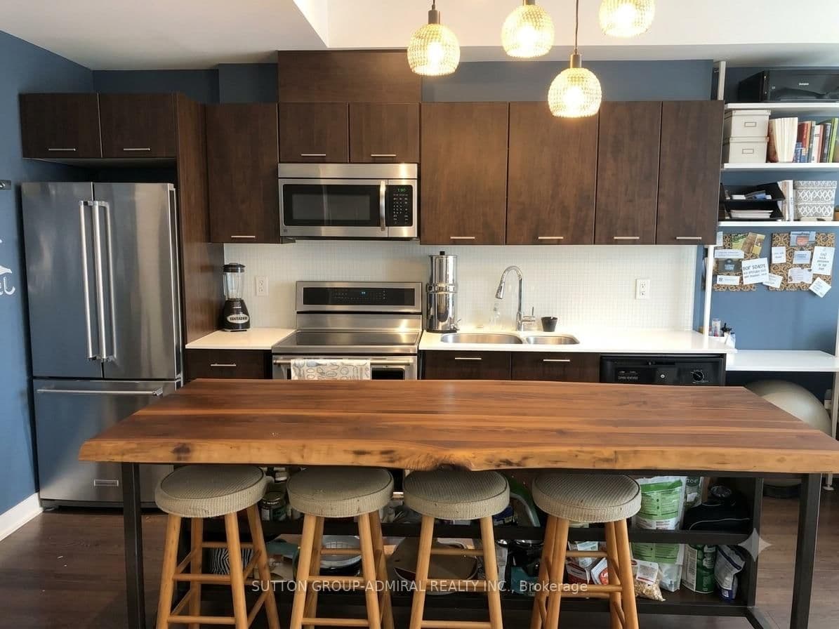 20 Bruyeres Mews, Unit 217 - Image 2