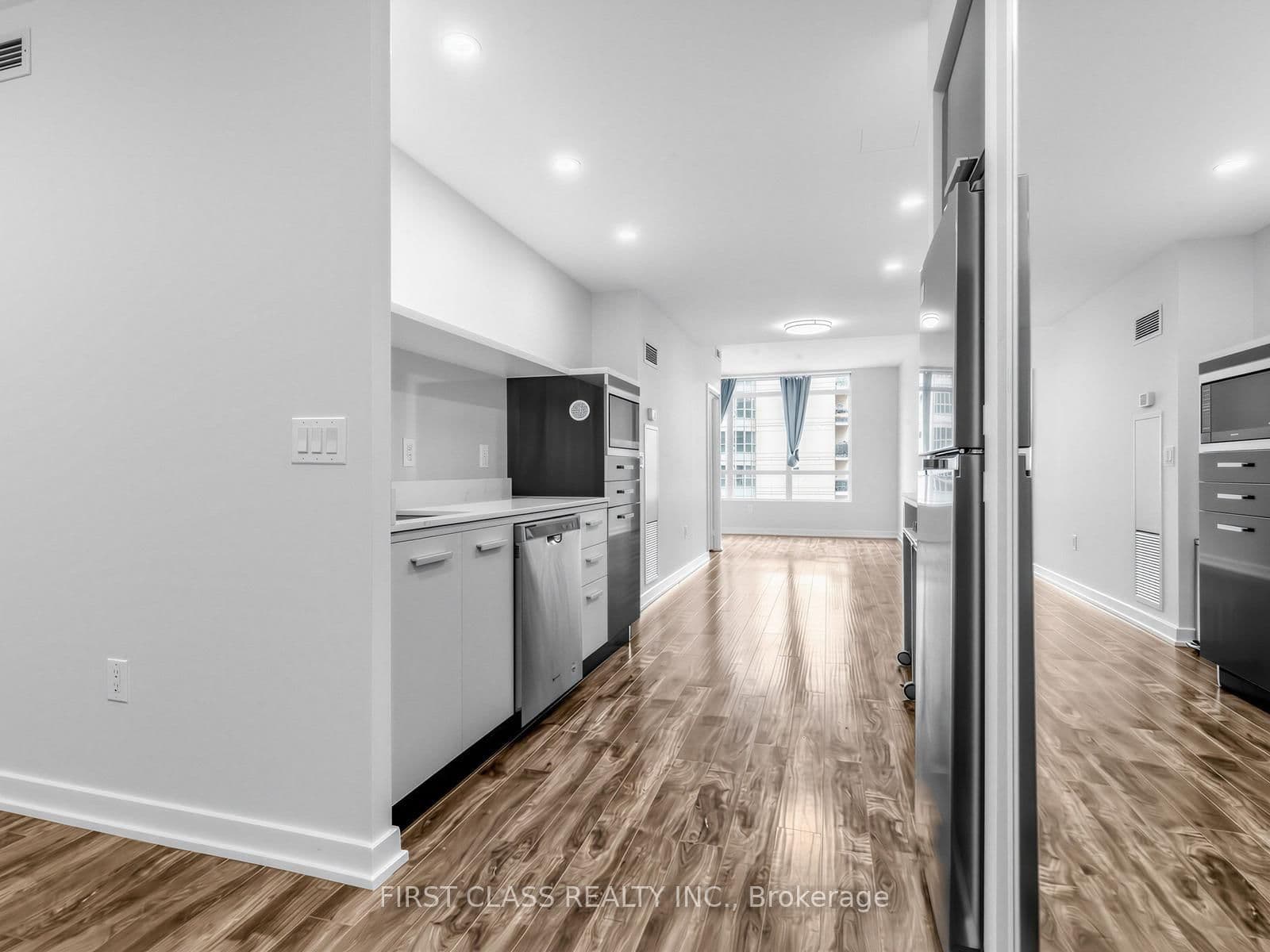 38 Dan Leckie Way, Unit 715 - Image 3