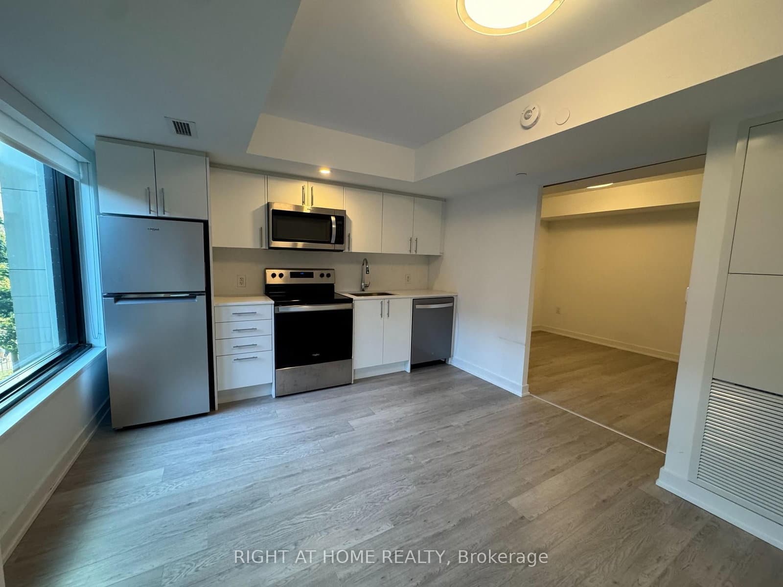 3 Strathgowan Avenue, Unit 326 - Image 3