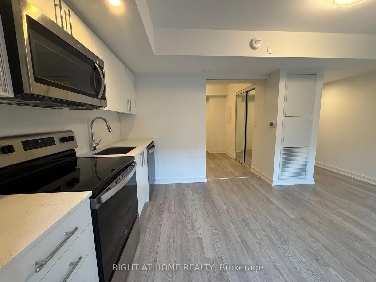 3 Strathgowan Avenue, Unit 326 - Image 5