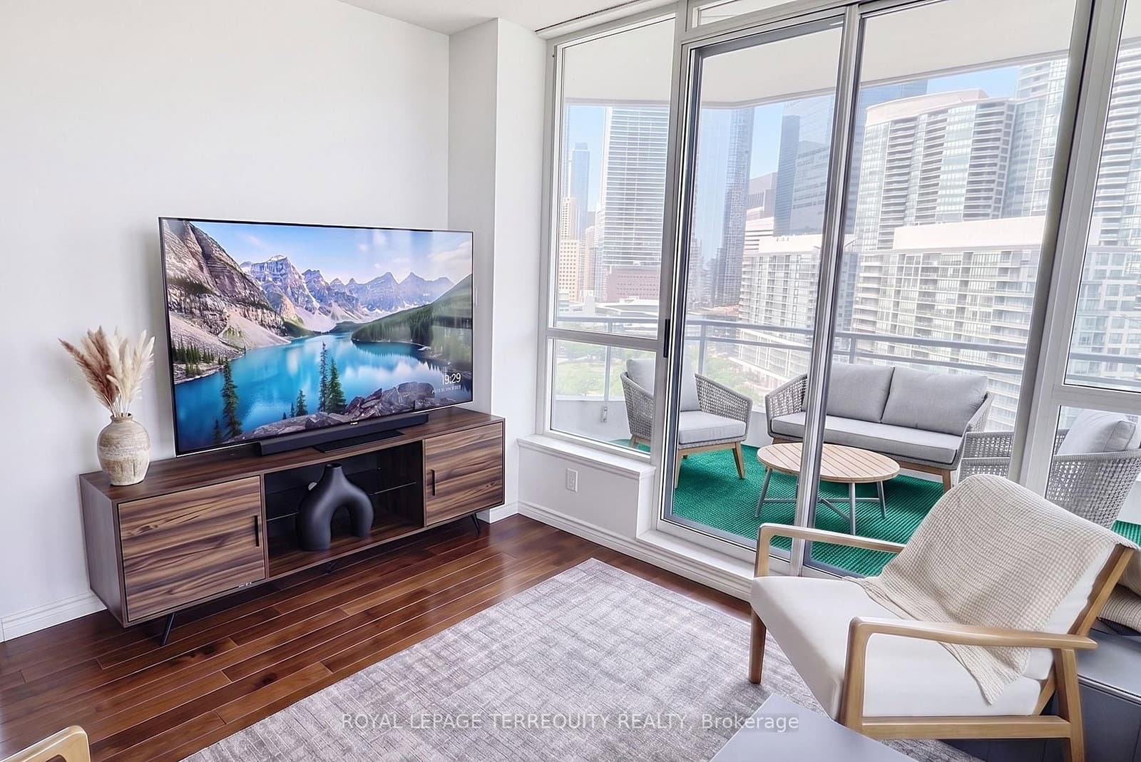 230 Queens Quay W, Unit 1812 - Image 3
