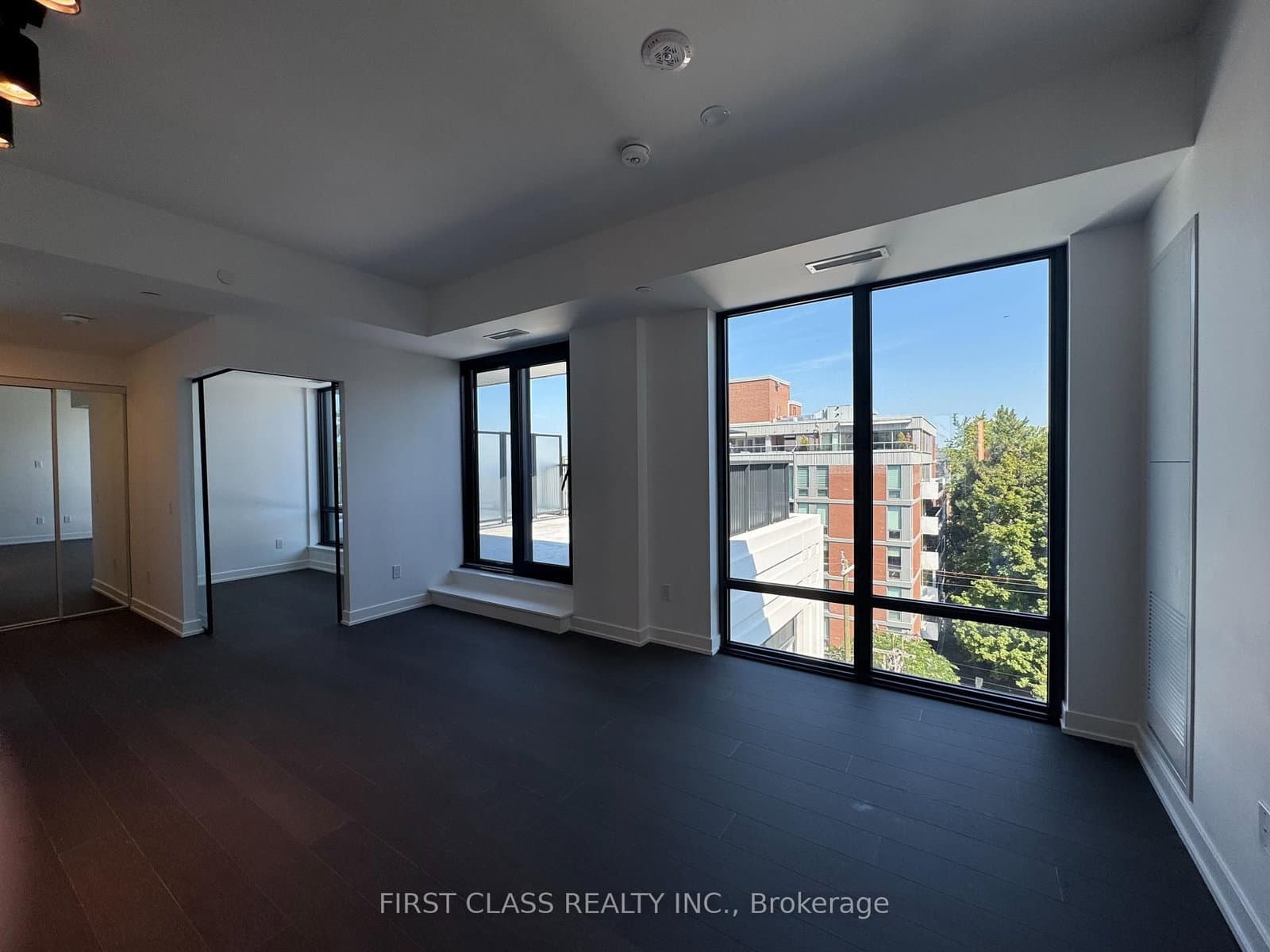 91 Montclair Avenue, Unit 822 - Image 4