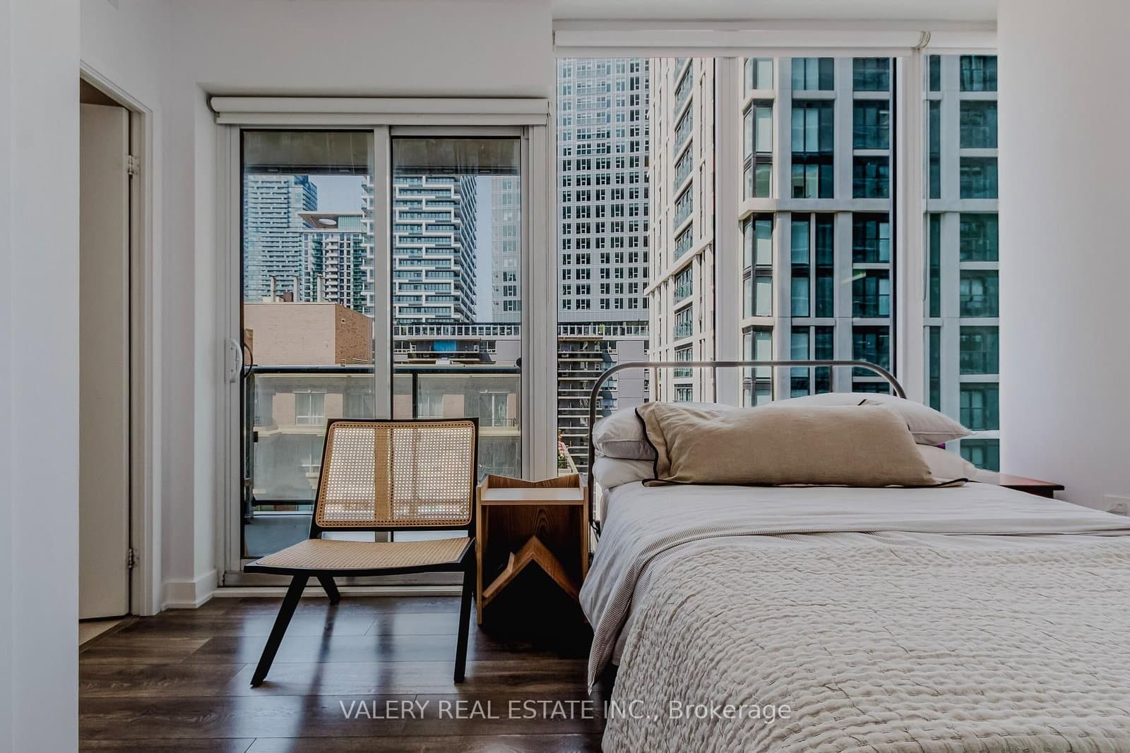 195 Redpath Avenue, Unit 712 - Image 2