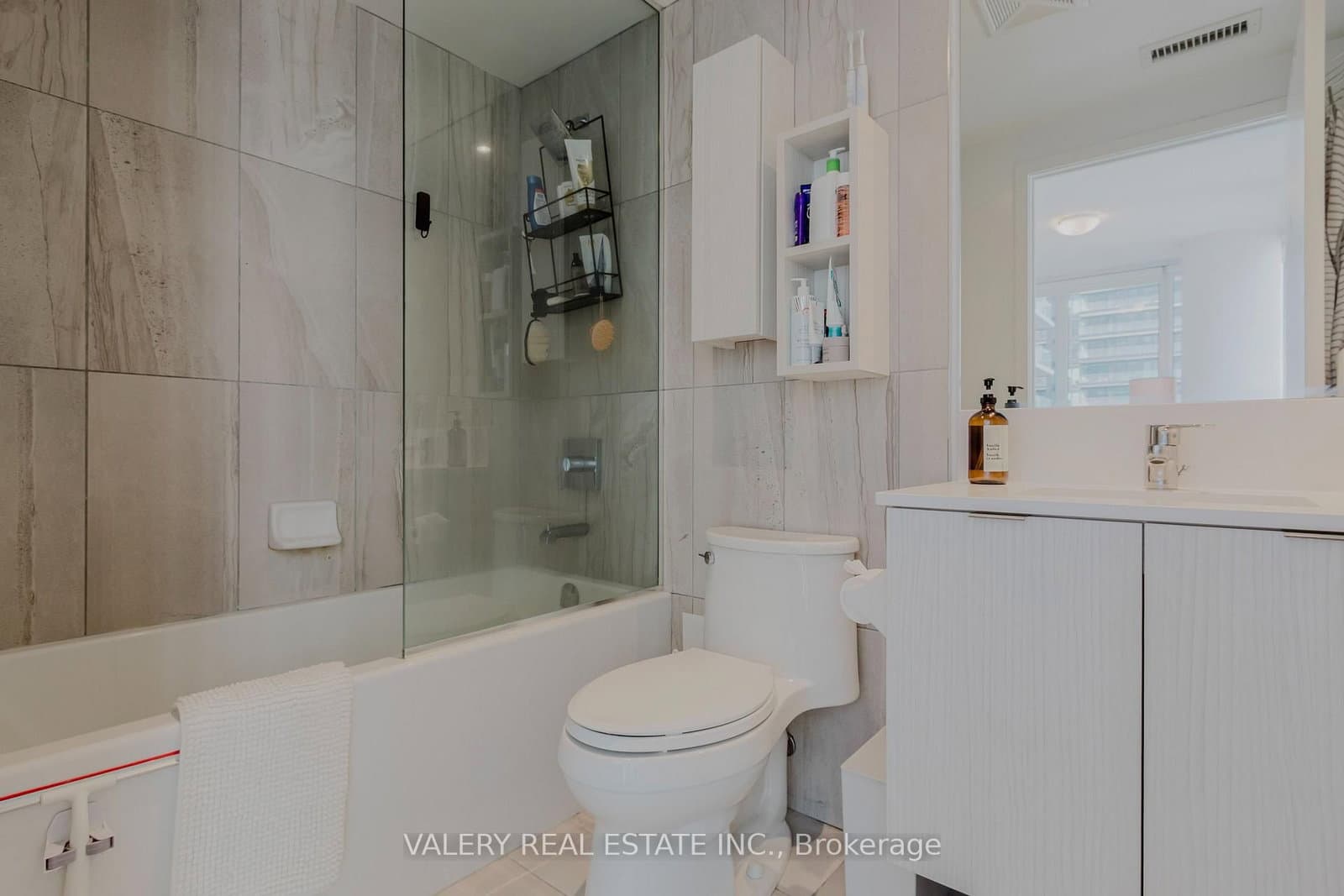 195 Redpath Avenue, Unit 712 - Image 4