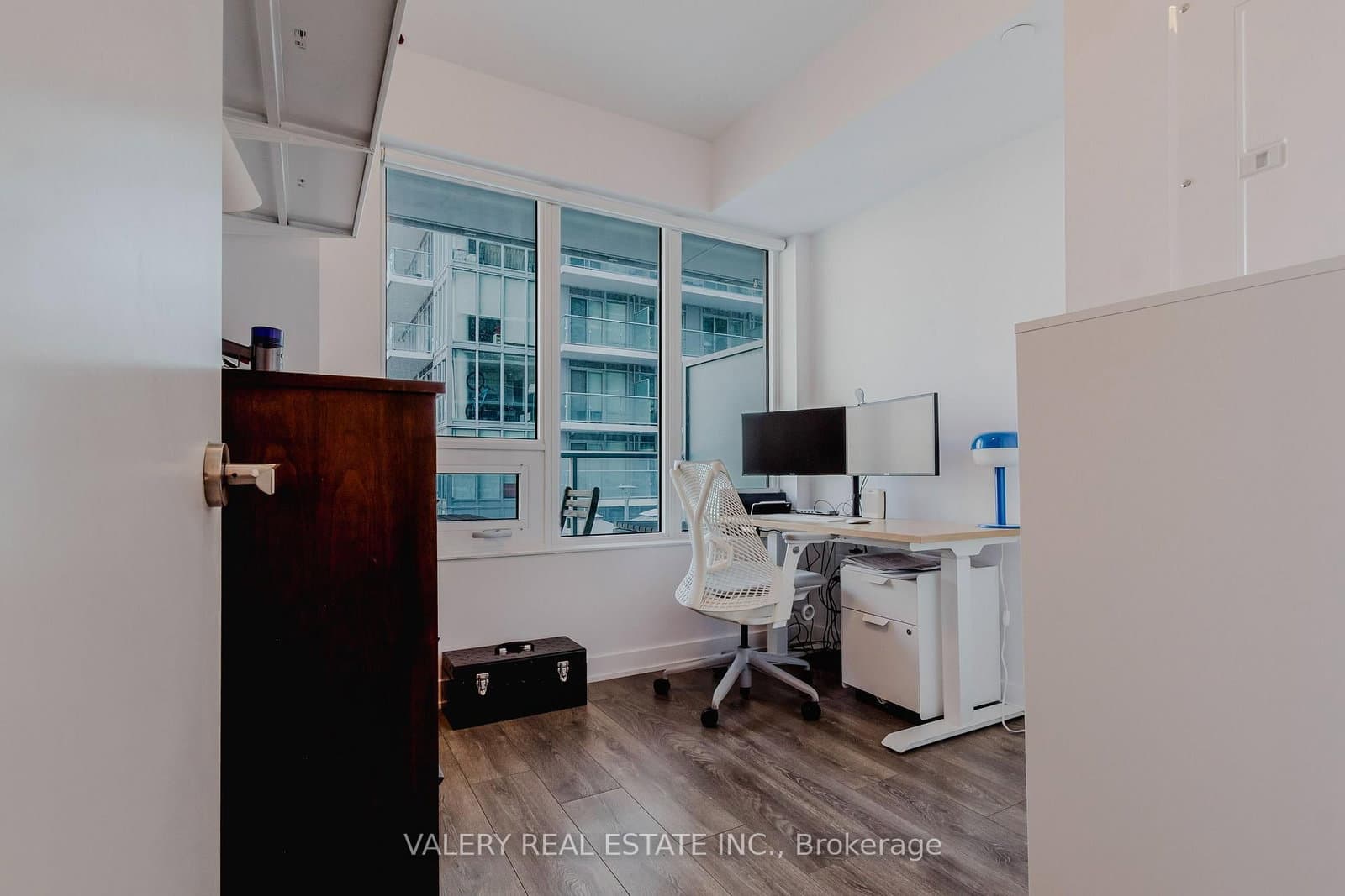 195 Redpath Avenue, Unit 712 - Image 6
