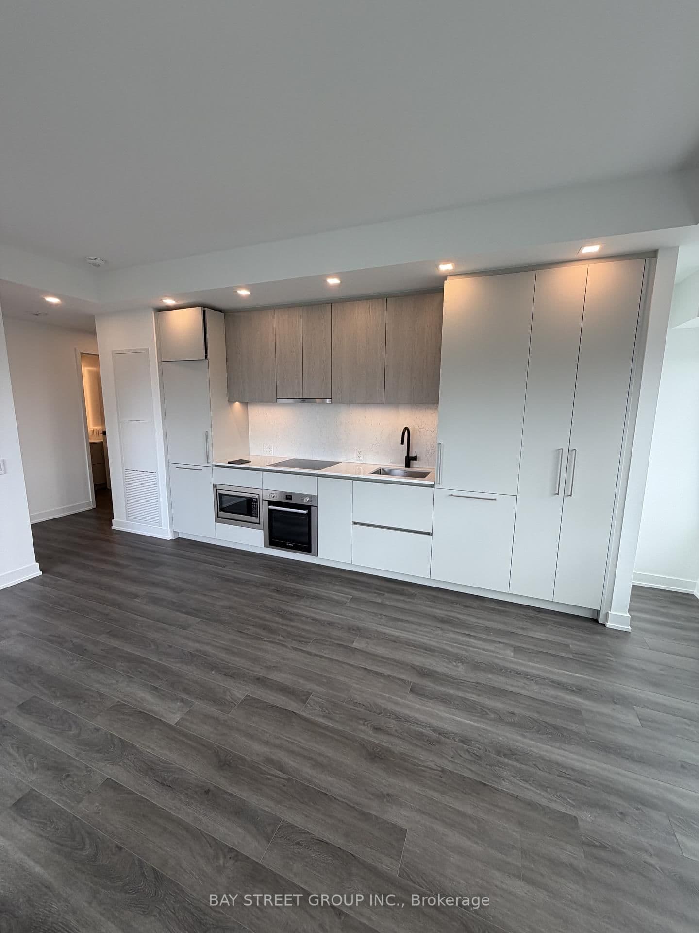 609 Sherbourne Street, Unit 1710 - Image 4