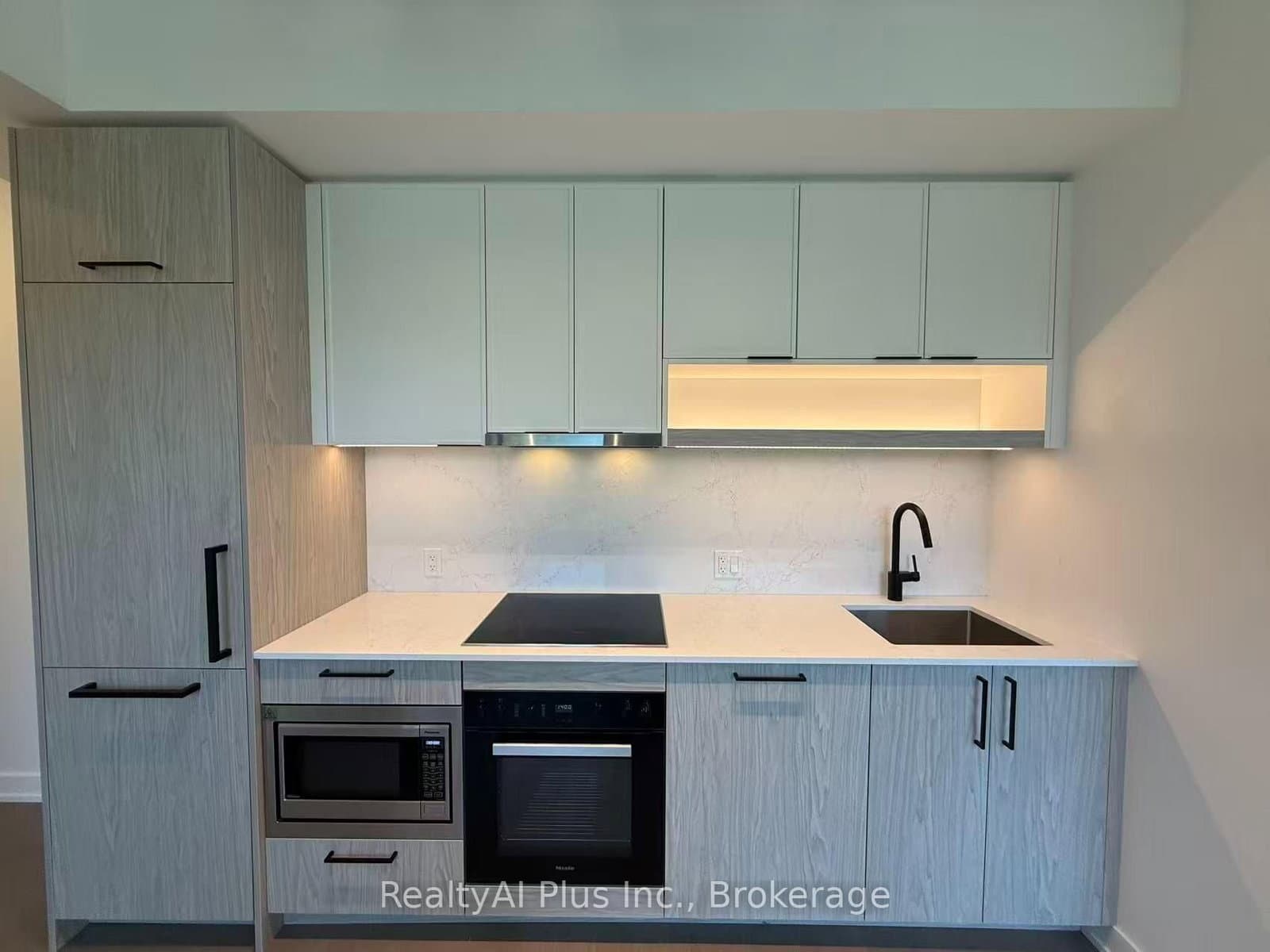 91 Montclair Avenue, Unit 606 - Image 2