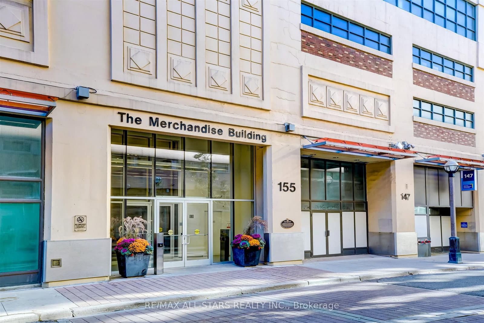155 Dalhousie Street, Unit 827 - Image 1