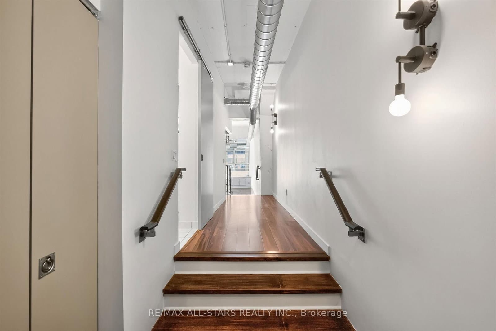 155 Dalhousie Street, Unit 827 - Image 3