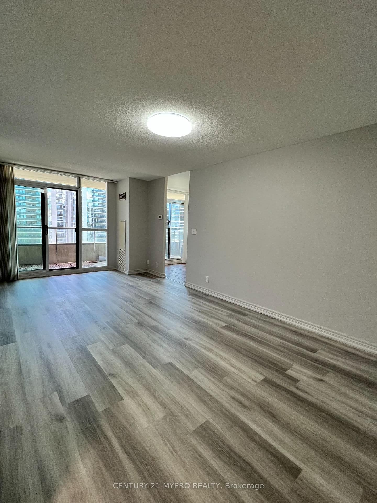 23 Hollywood Avenue, Unit 2702 - Image 3