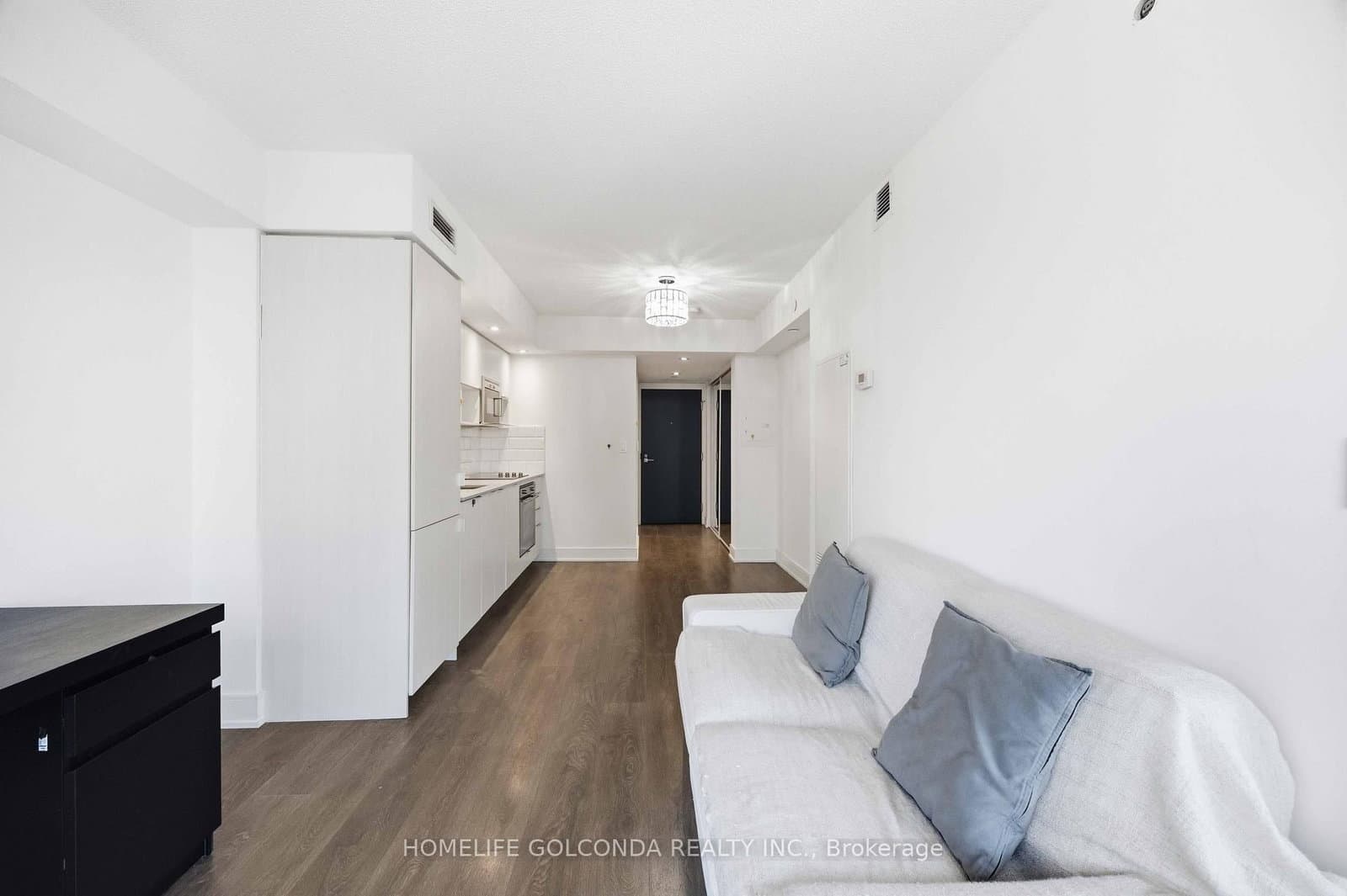 89 McGill Street, Unit 703 - Image 4