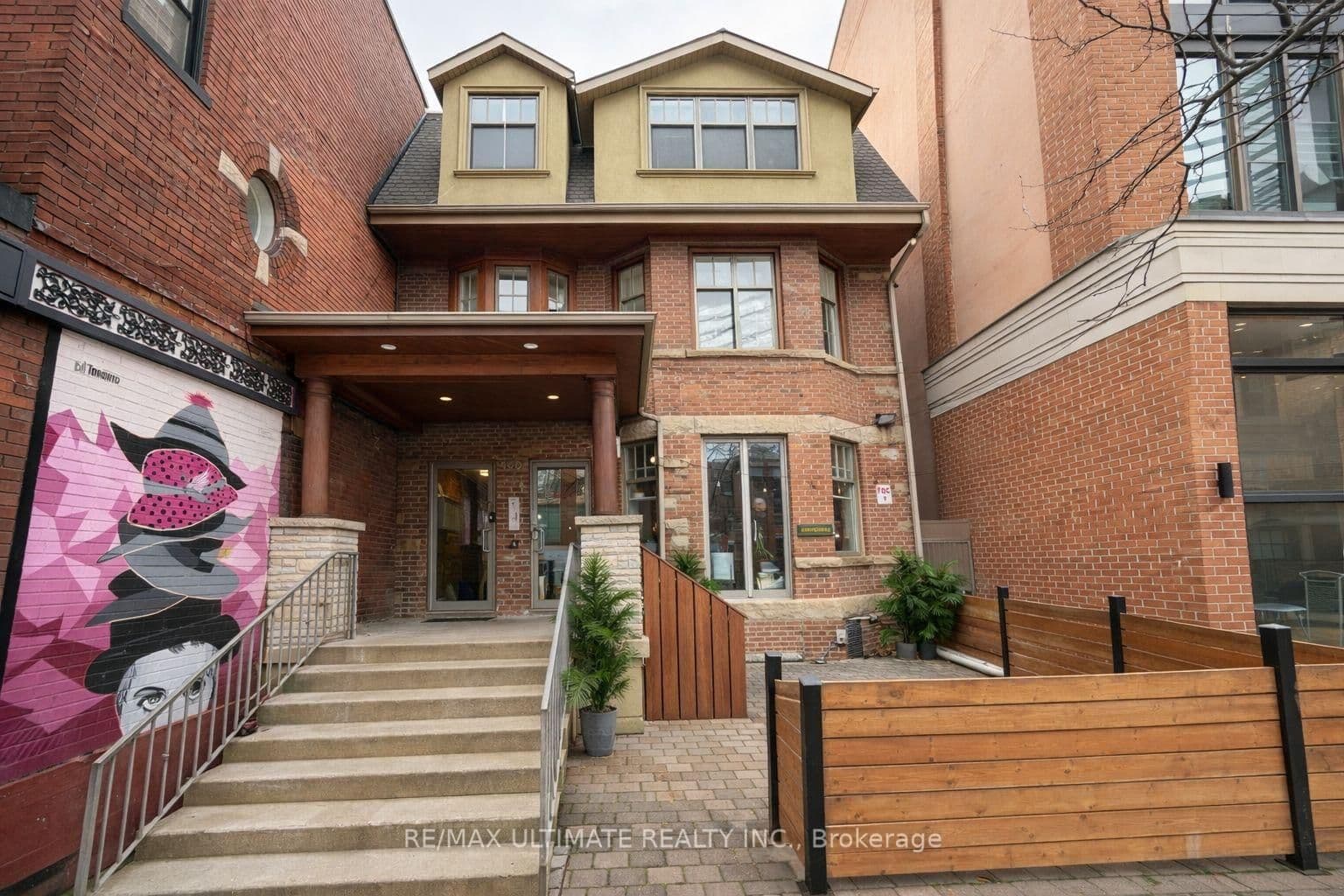 460 College Street, Unit 201 - Image 1