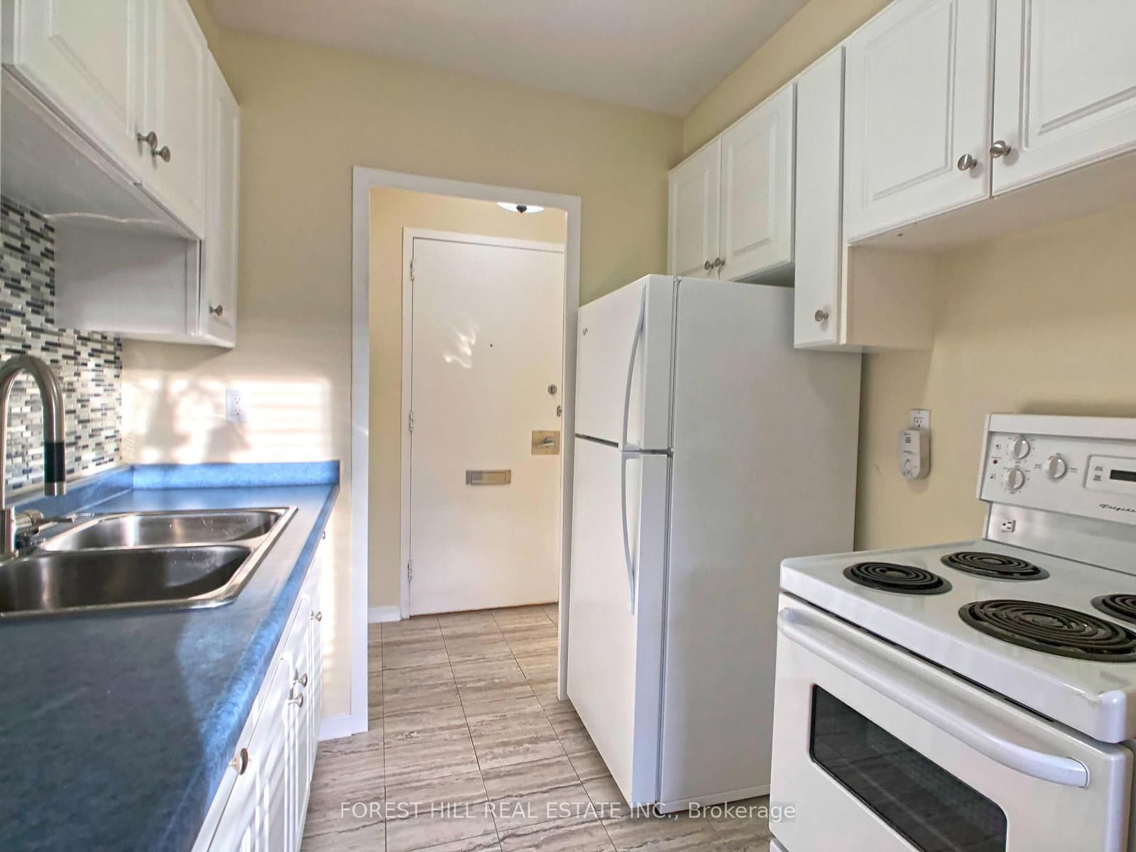 335 Lonsdale Road, Unit 502 - Image 2