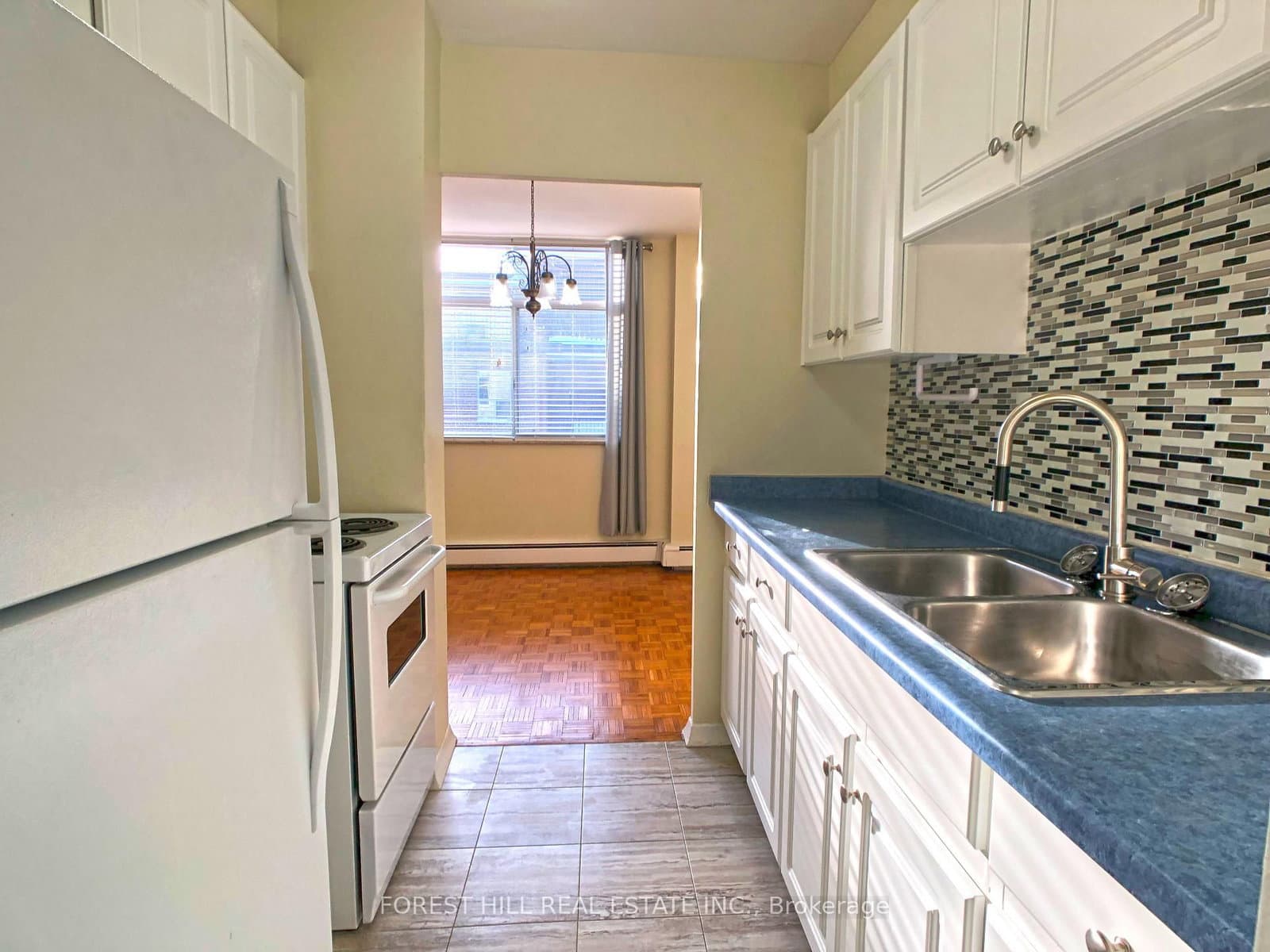 335 Lonsdale Road, Unit 502 - Image 3