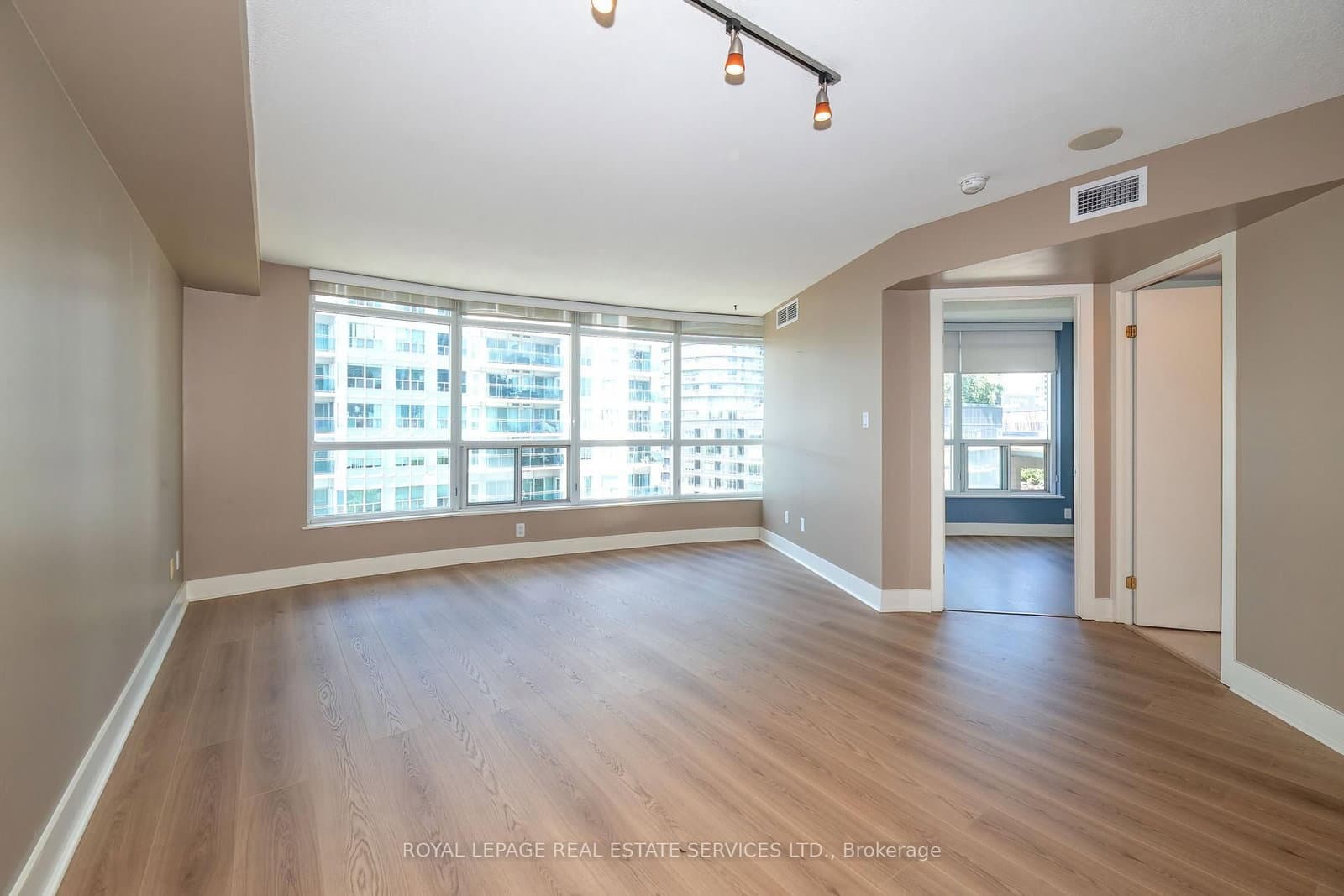 550 Queens Quay W, Unit 707 - Image 4