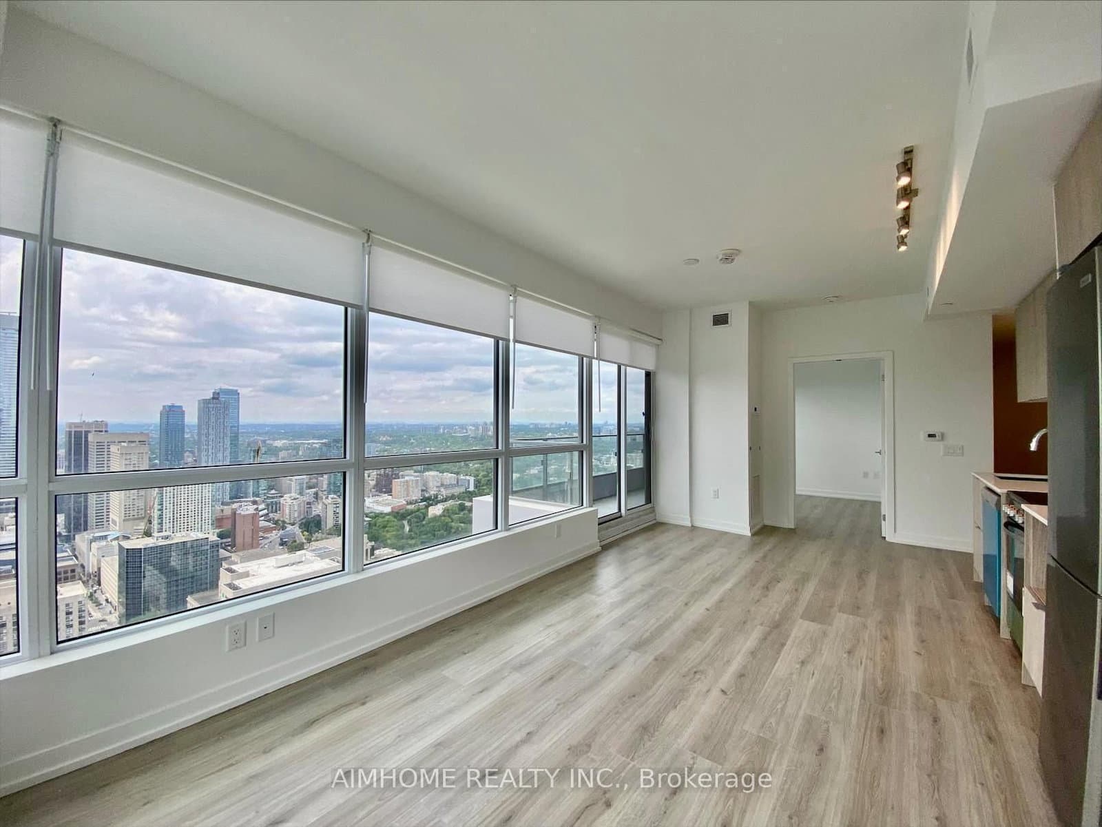 395 Bloor Street E, Unit 4902 - Image 4