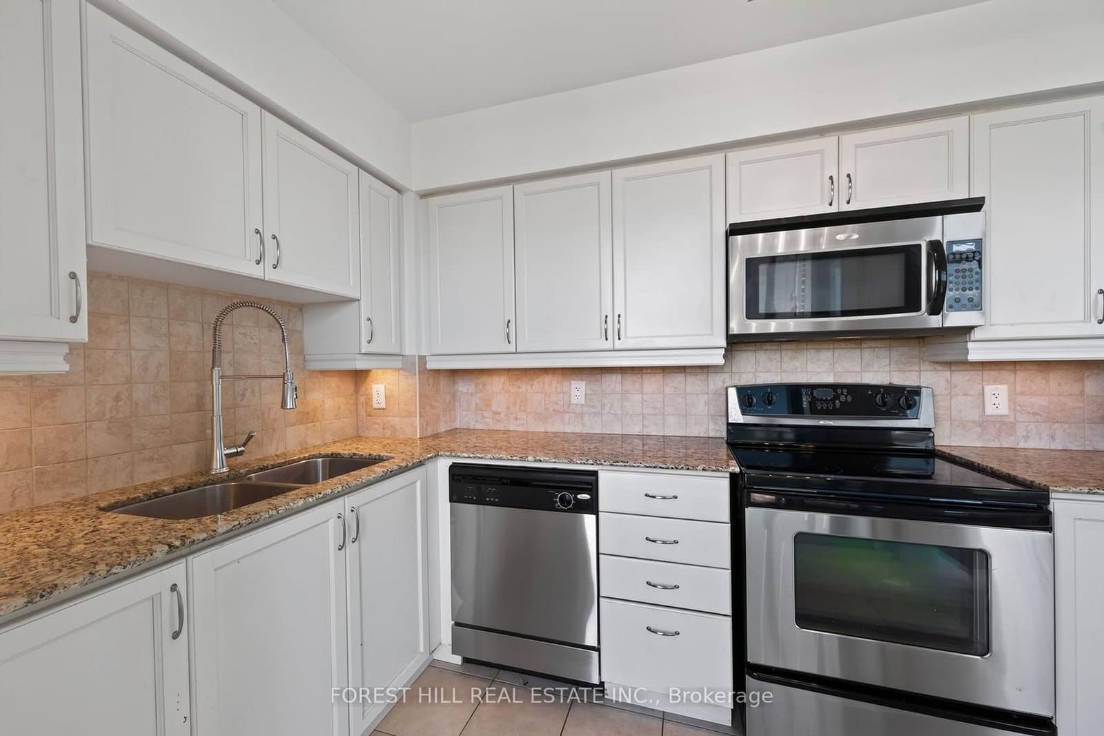18 Valley Woods Road, Unit PH310 - Image 3