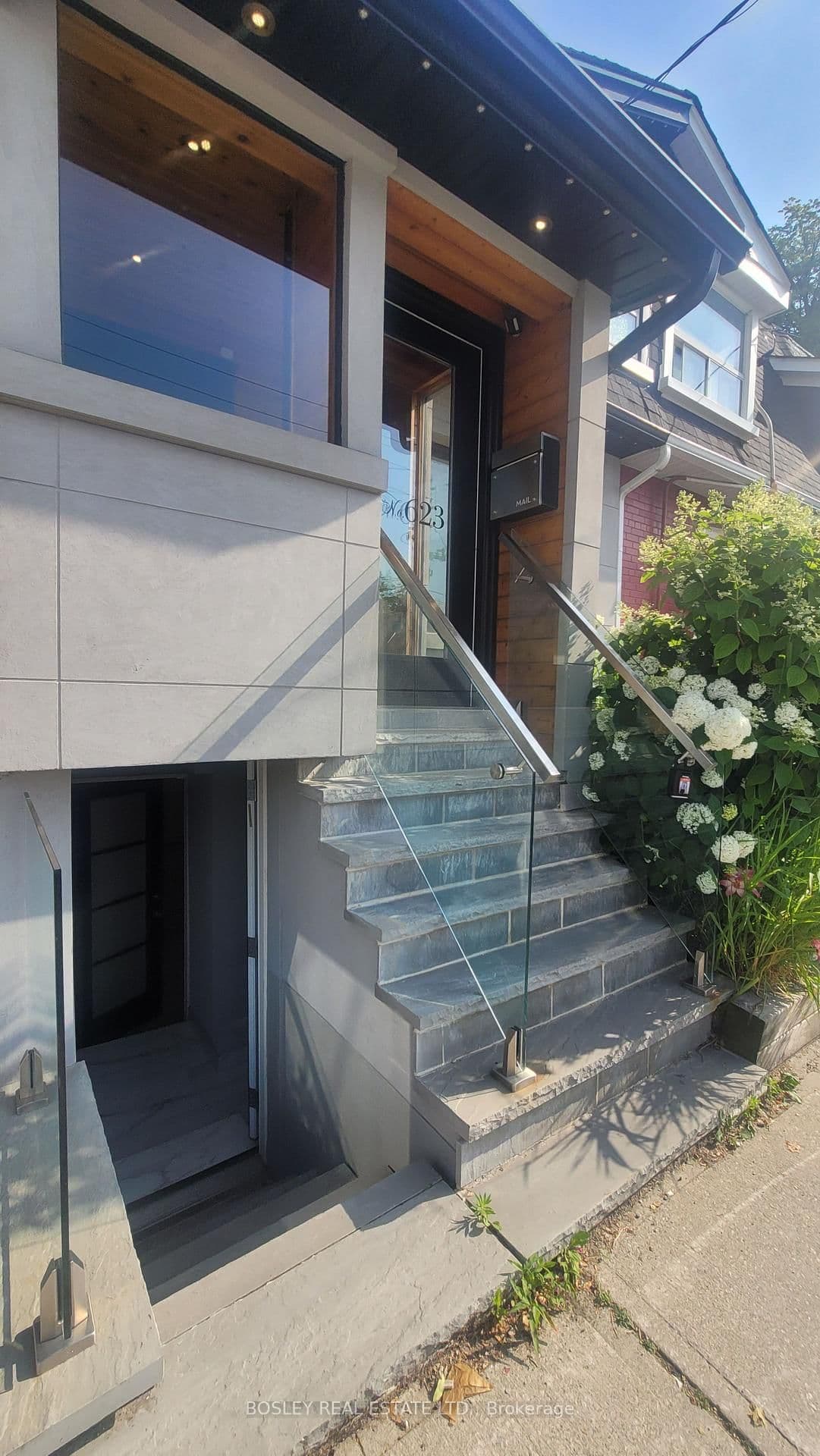 623 Dupont Street, Unit Lower Level - Image 2