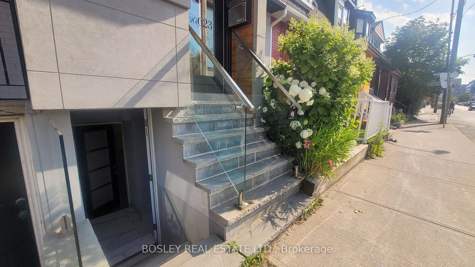 623 Dupont Street, Unit Lower Level - Image 3