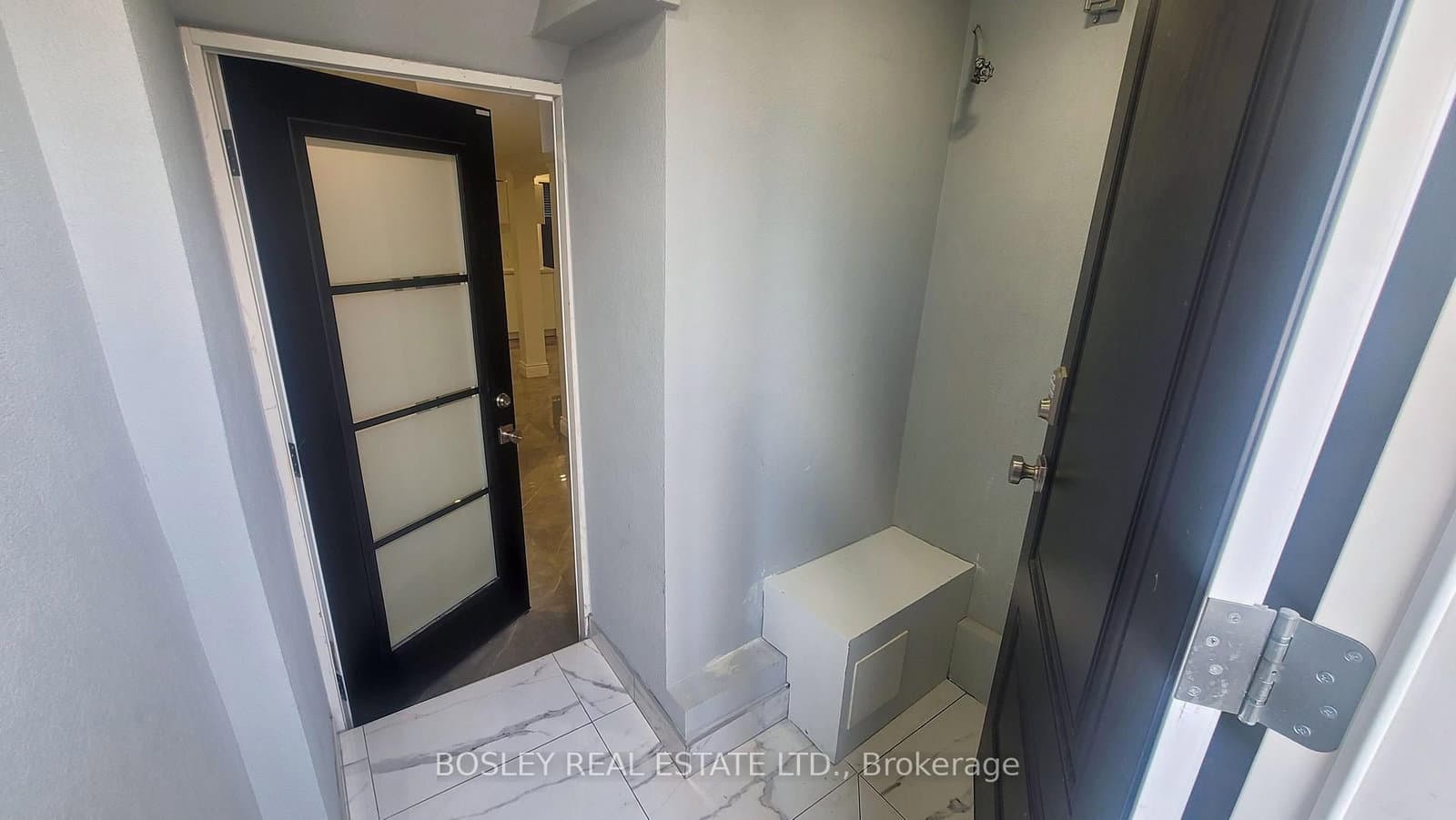 623 Dupont Street, Unit Lower Level - Image 4