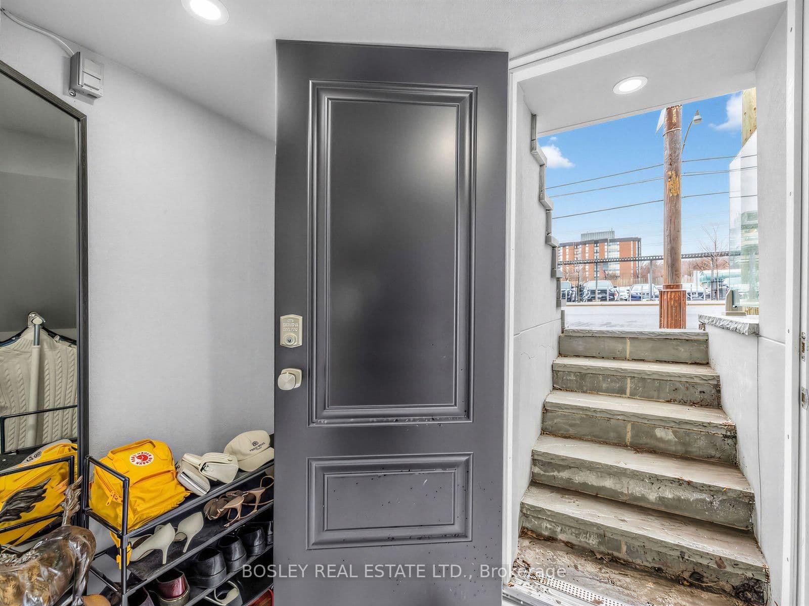 623 Dupont Street, Unit Lower Level - Image 5