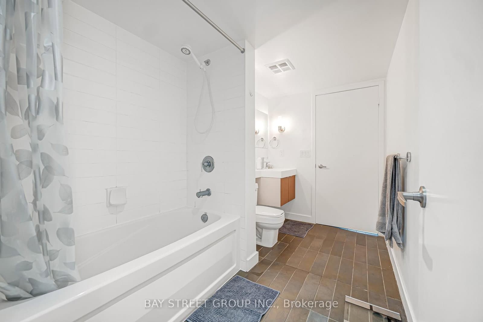 25 Telegram Mews, Unit 816 - Image 5