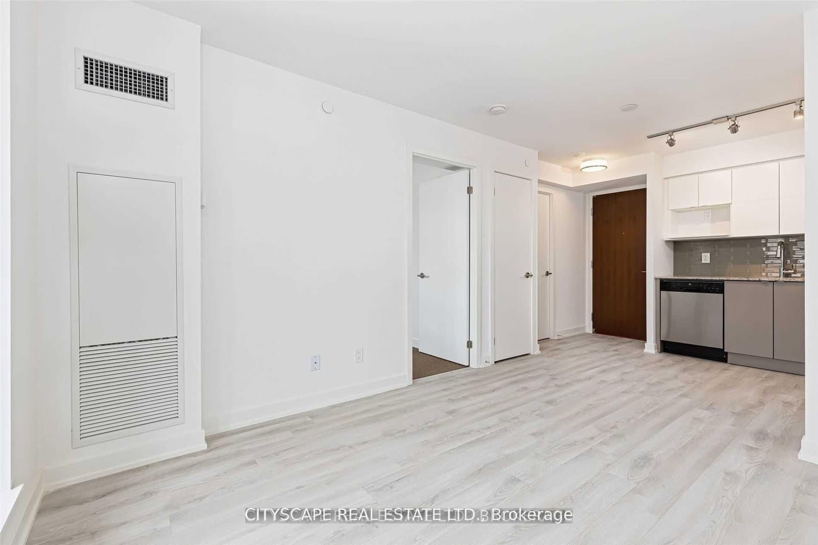 120 Varna Drive, Unit 425 - Image 6