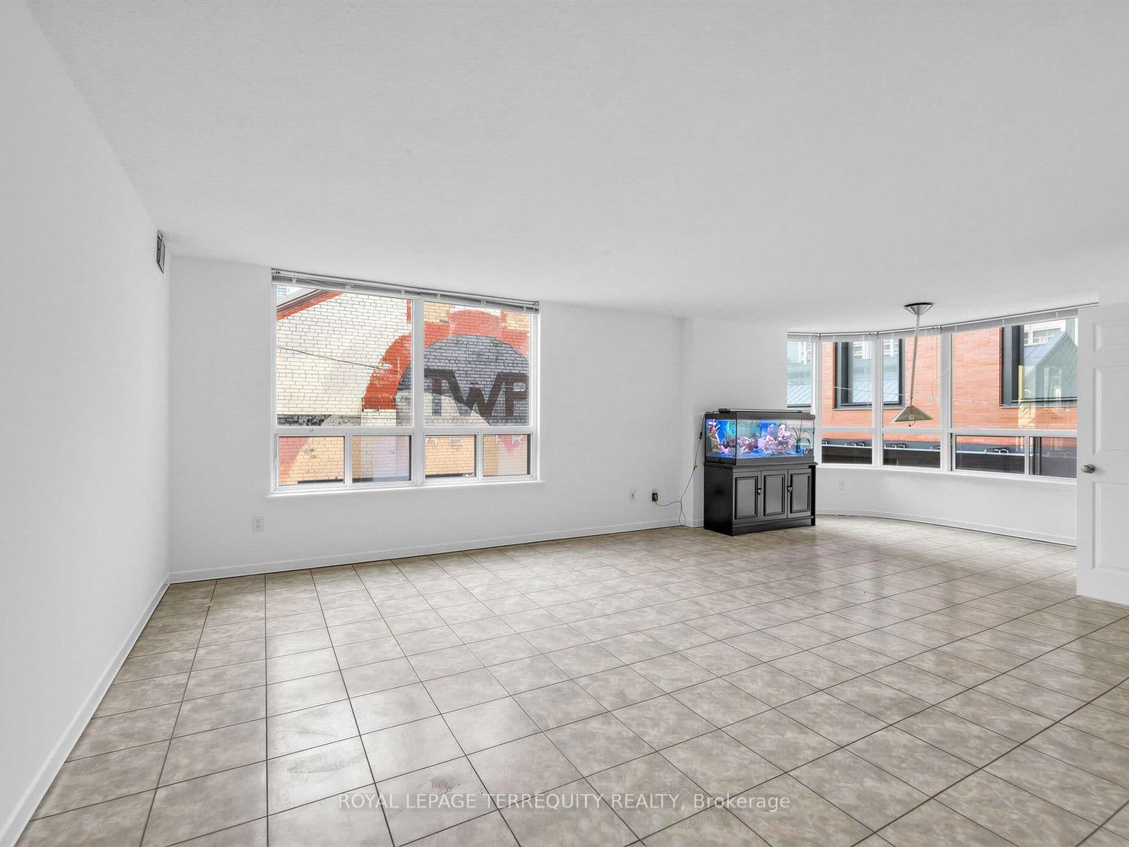 25 Maitland Street, Unit 210 - Image 2