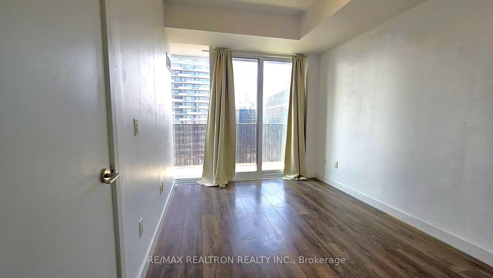 8 Eglinton Avenue, Unit 1201 - Image 6