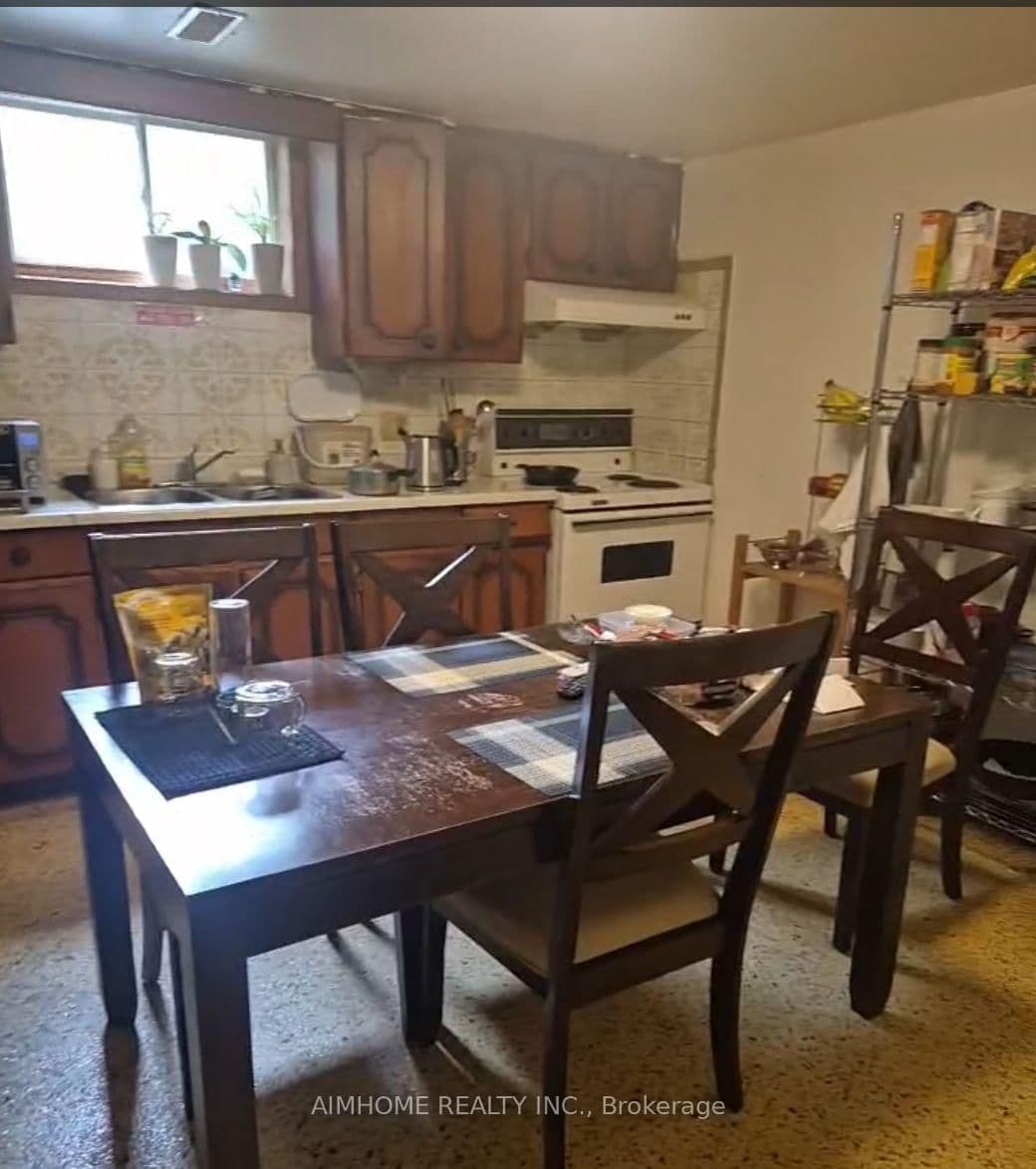 256 Patricia Avenue, Unit Lower - Image 2