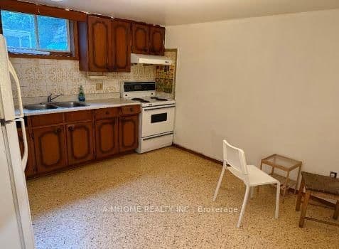 256 Patricia Avenue, Unit Lower - Image 5