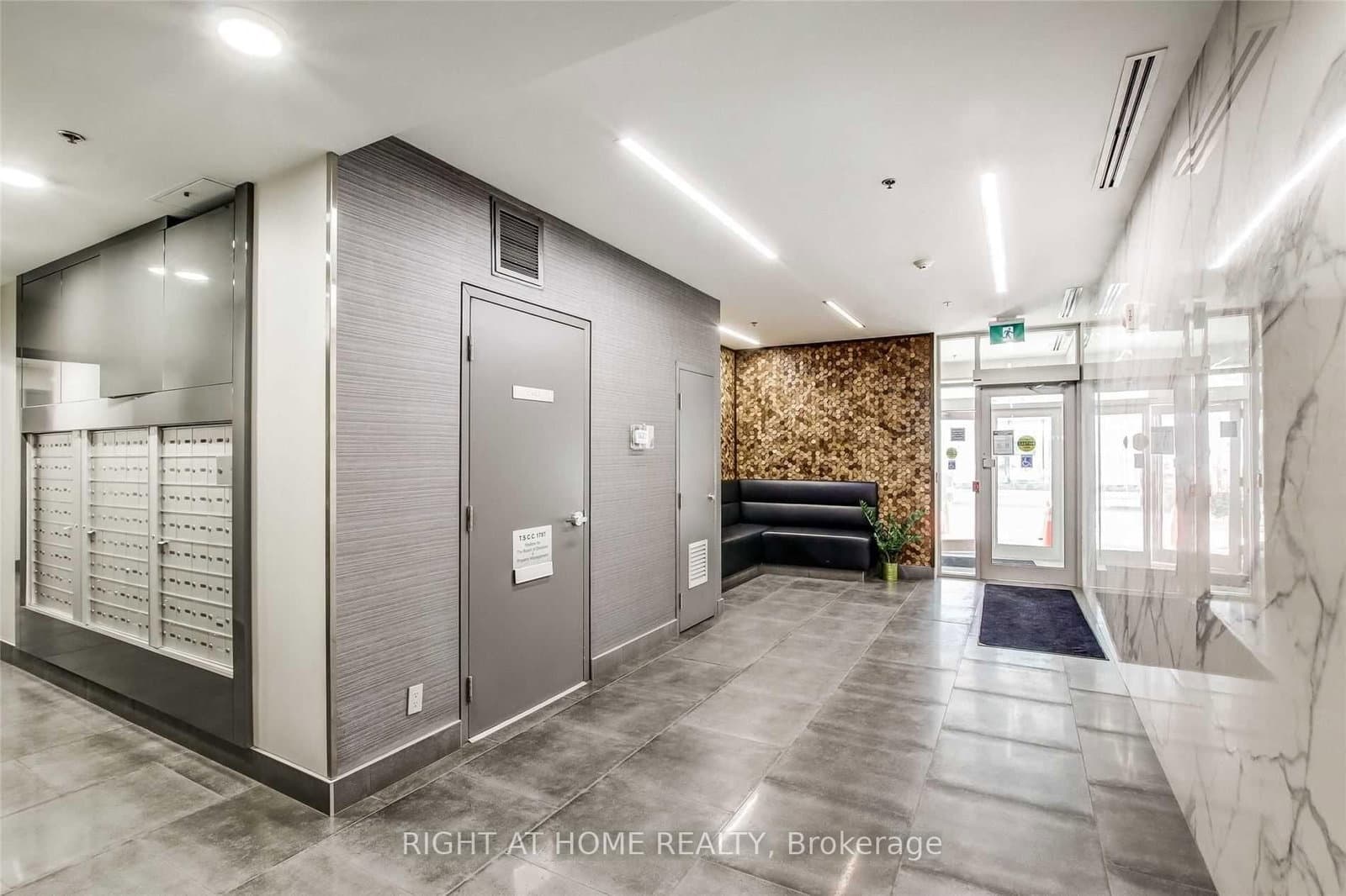 38 Niagara Street, Unit 304 - Image 3