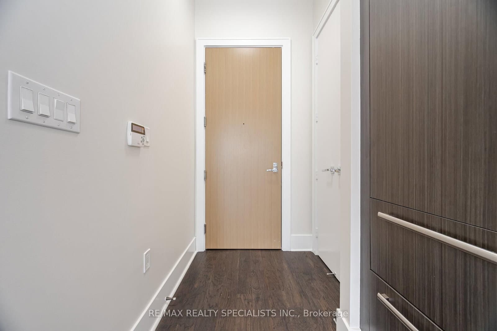 29 Queens Quay E, Unit 1118 - Image 5