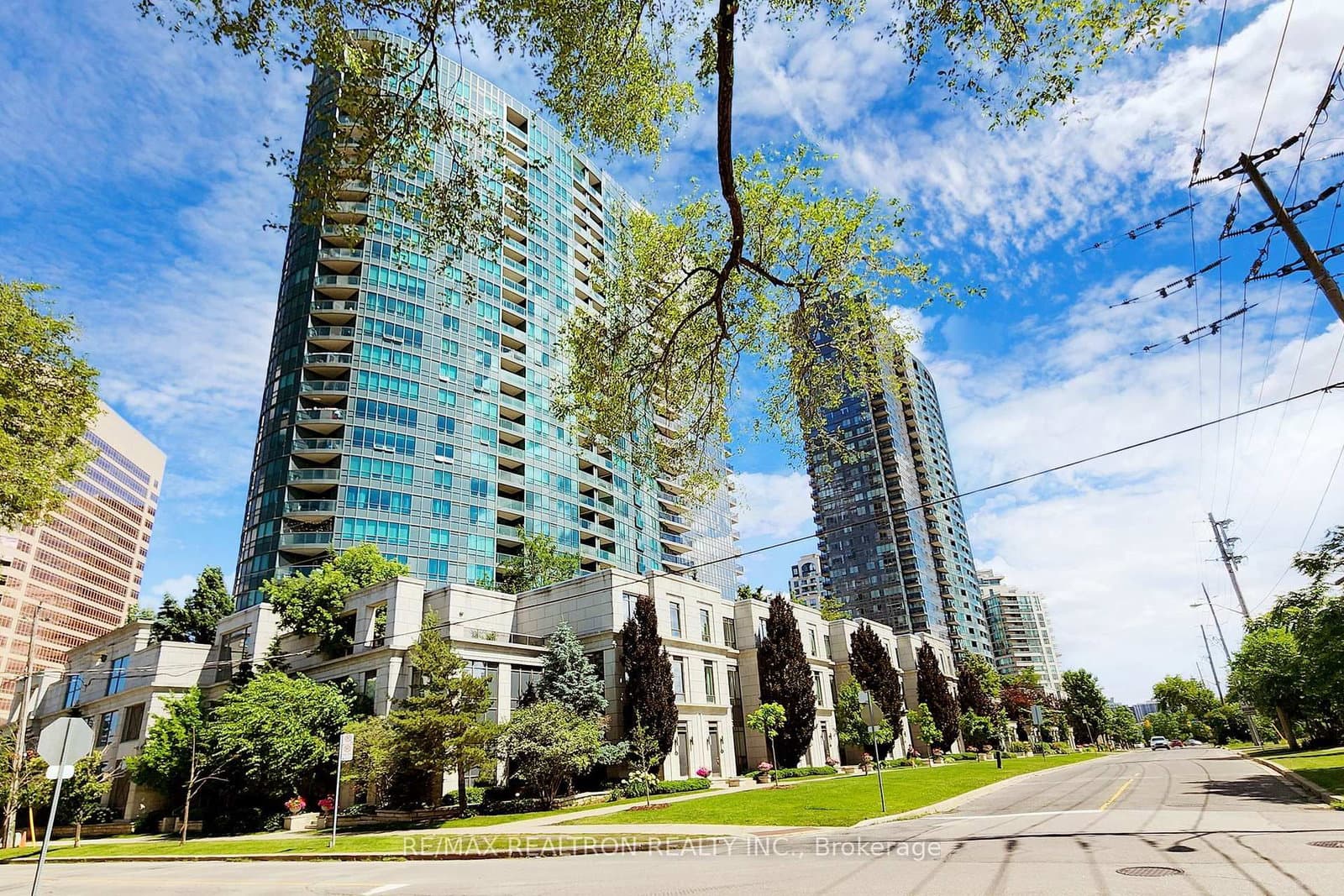 25 Greenview Avenue W, Unit 2515 - Image 2