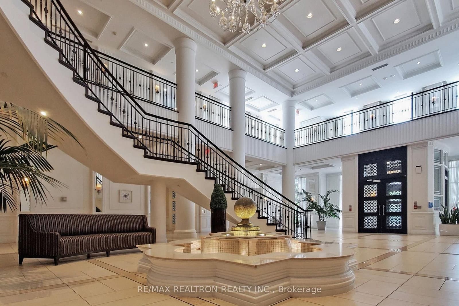 25 Greenview Avenue W, Unit 2515 - Image 3