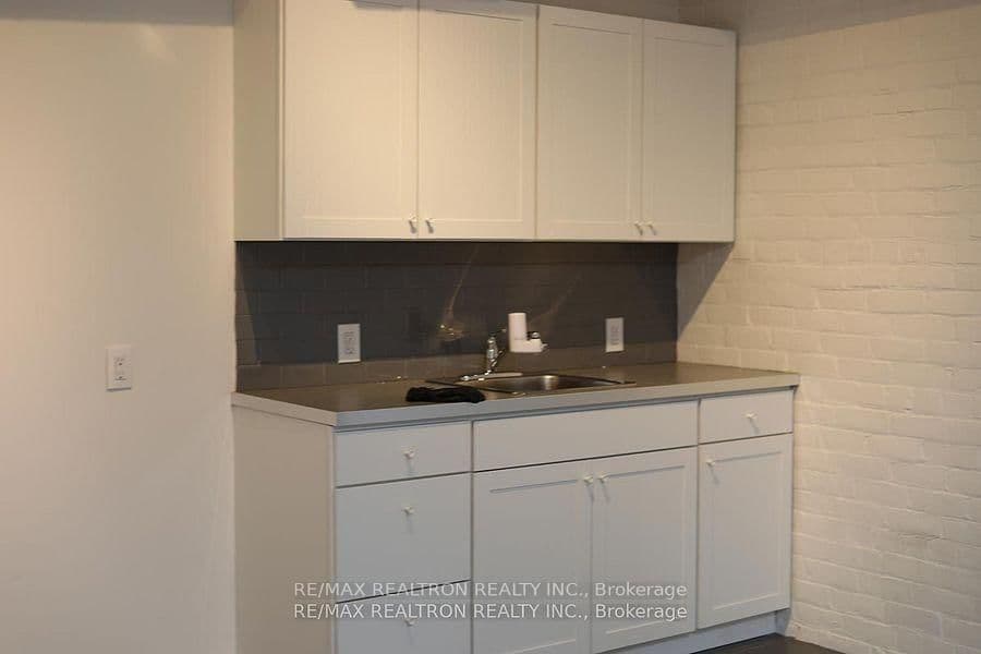 135 Tecumseth Street, Unit 14A - Image 6