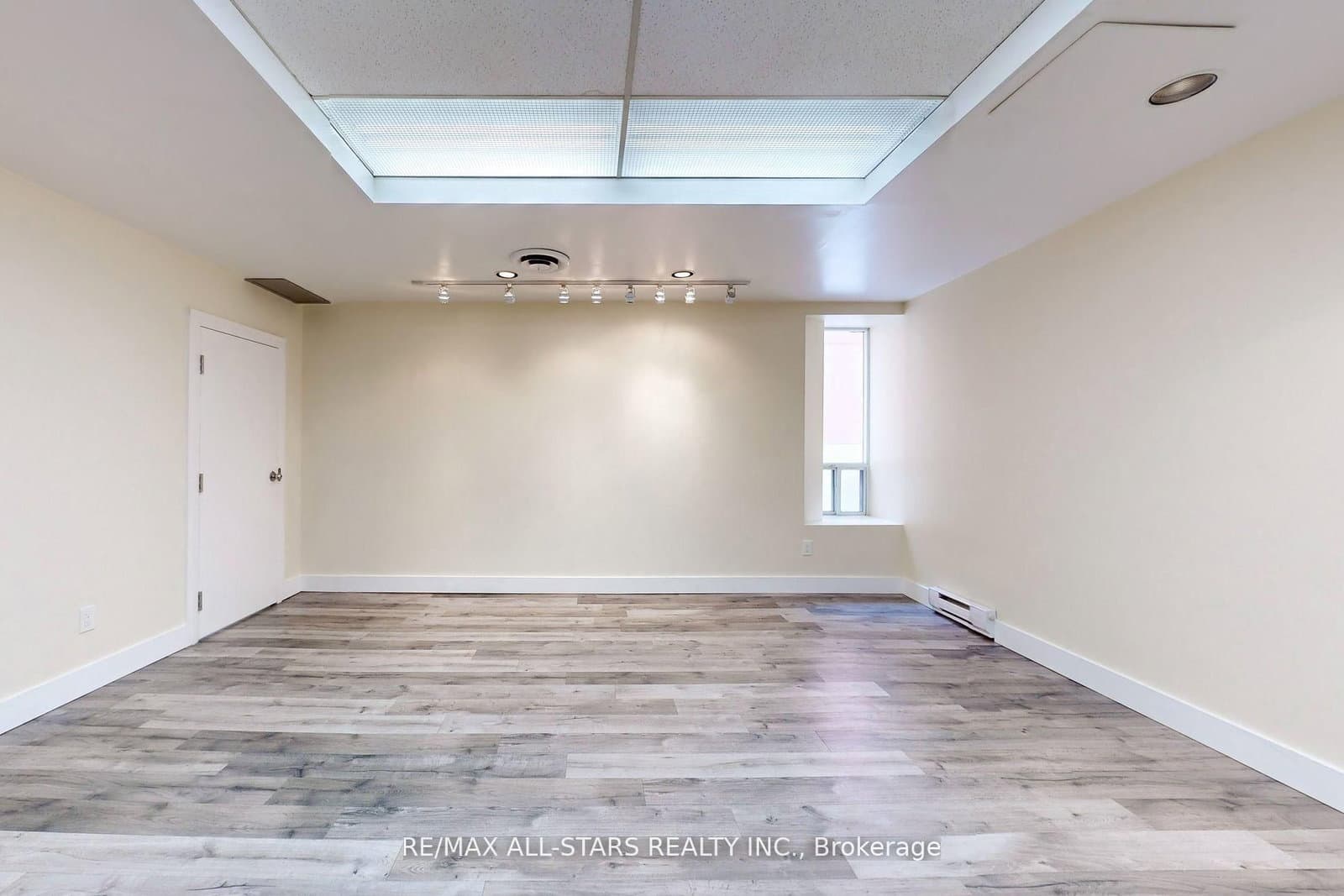 66 E Gerrard Street E, Unit 303 - Image 5