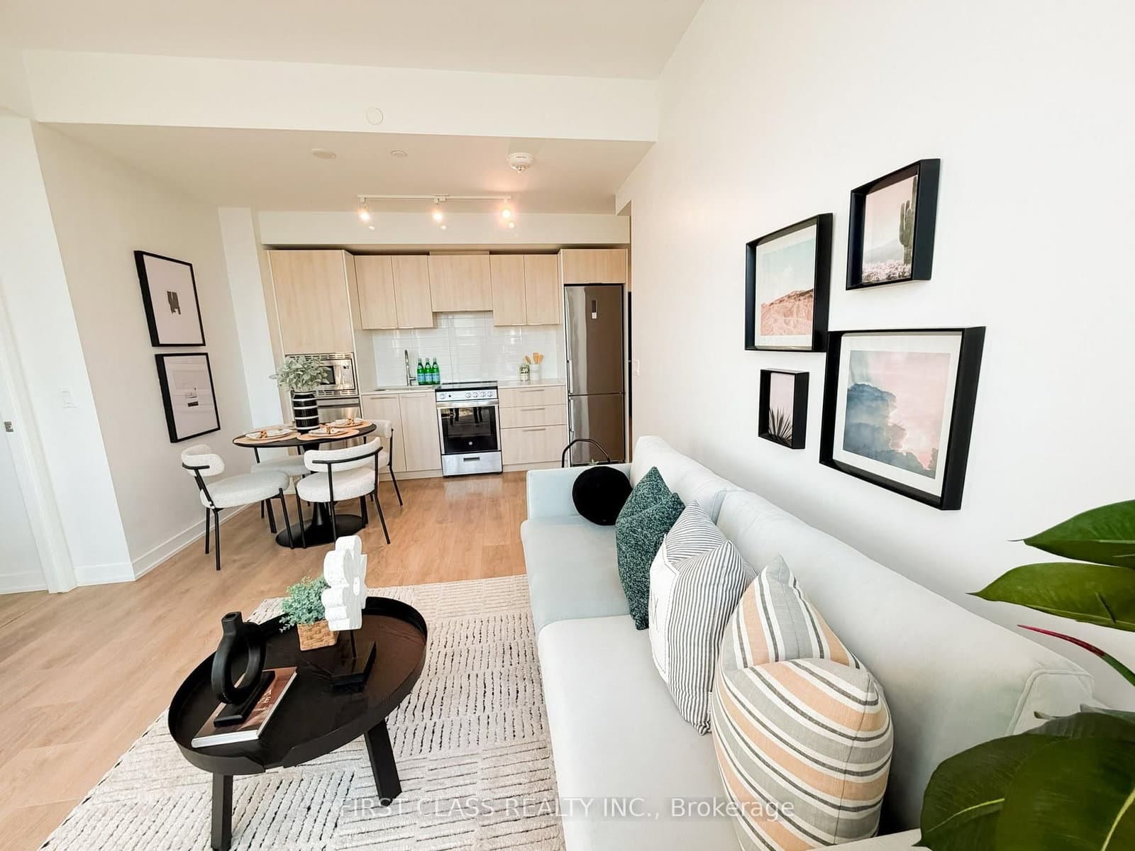 501 YONGE Street, Unit 2805 - Image 3
