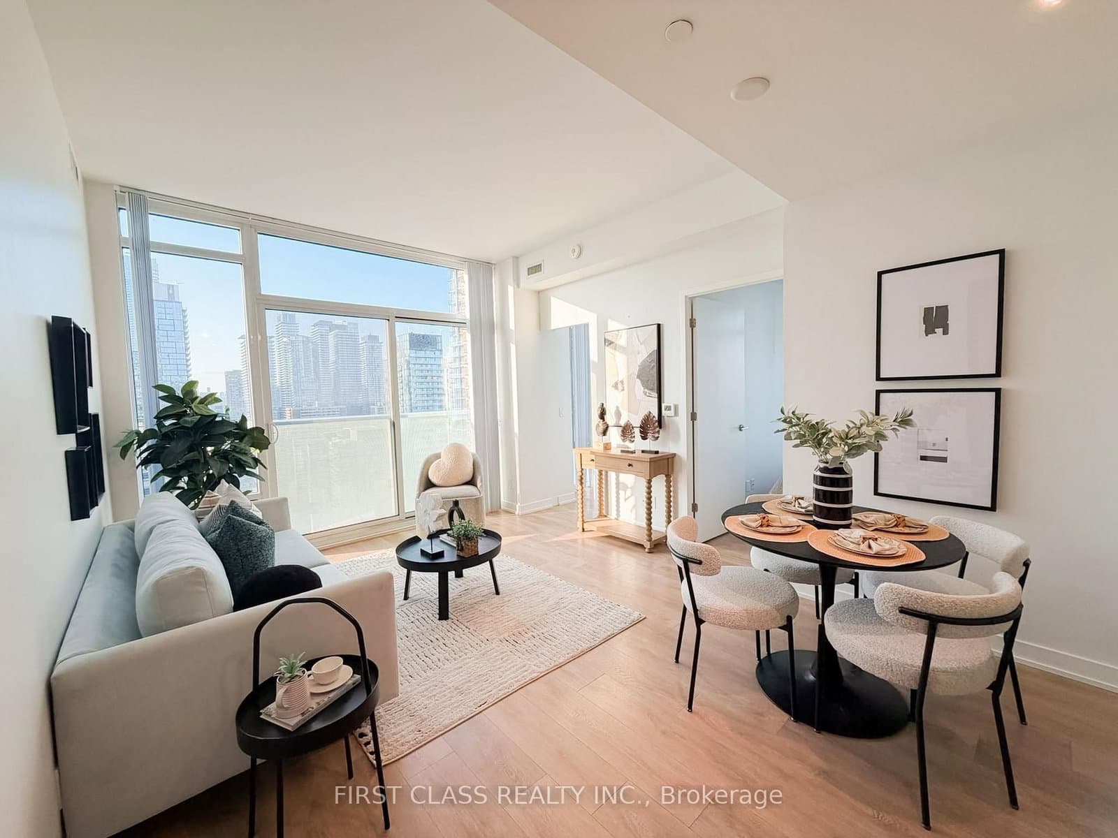 501 YONGE Street, Unit 2805 - Image 4