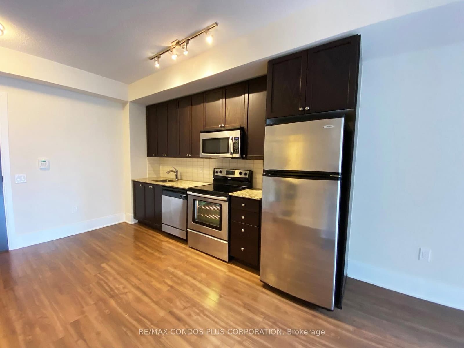 560 Front Street W, Unit 325 - Image 4