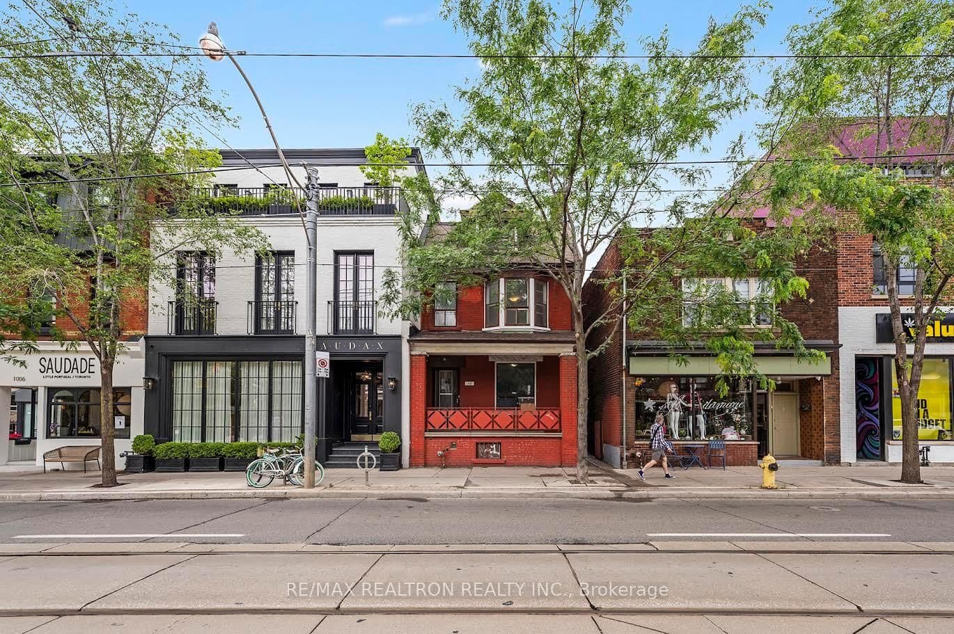 1000 Dundas Street W - Image 3