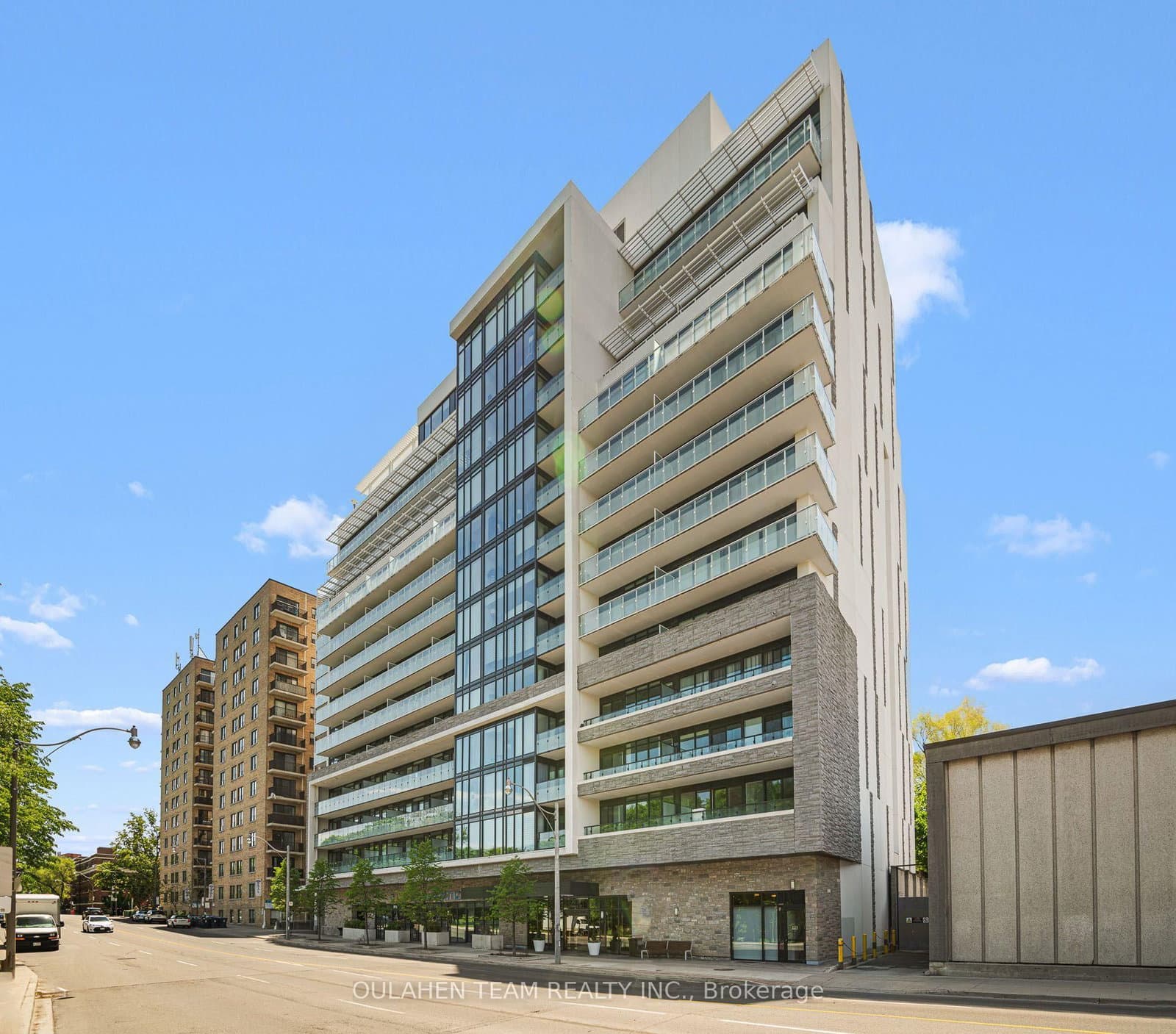 #518 - 3018 Yonge Street