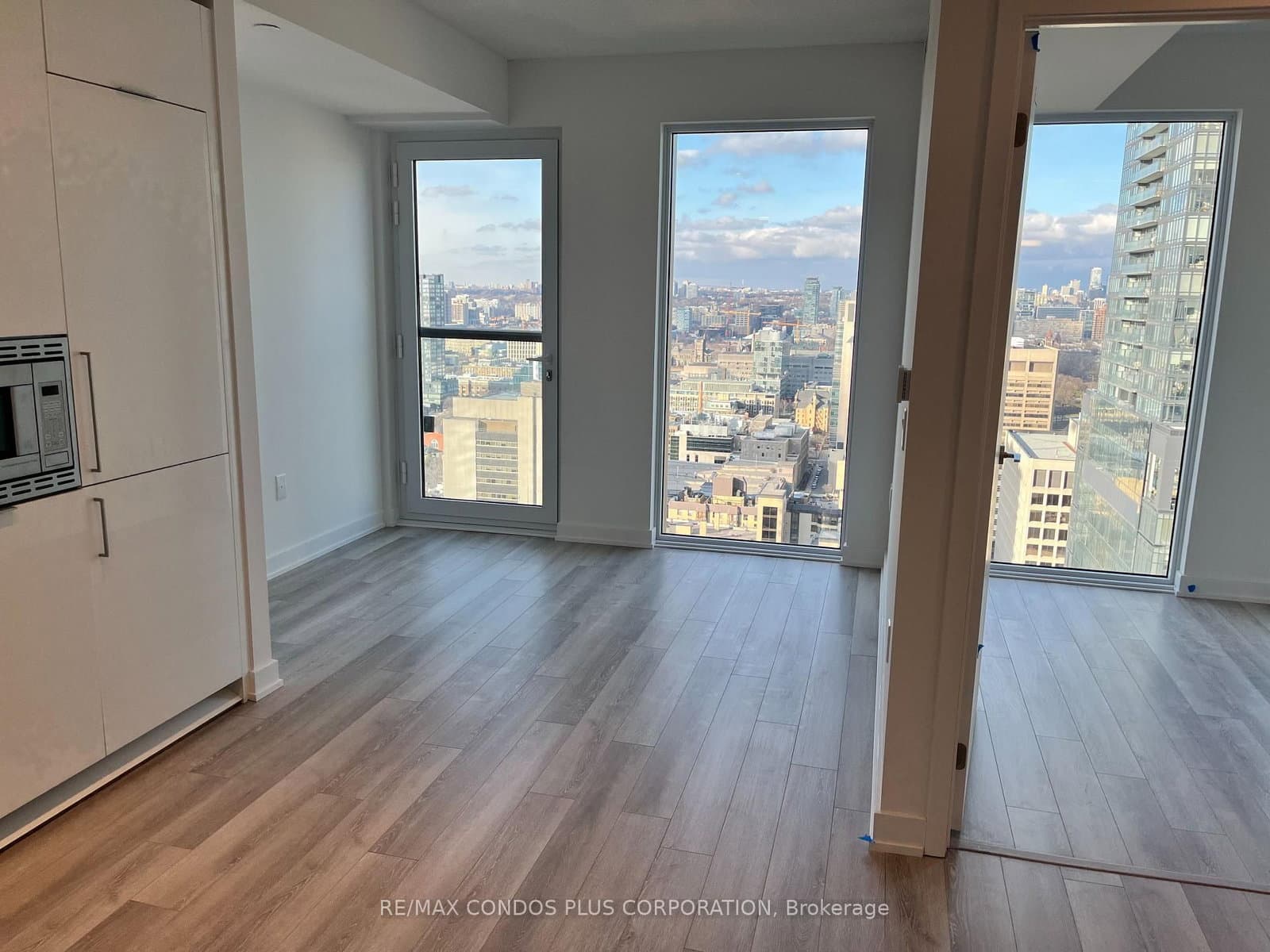 238 Simcoe Street, Unit 3302 - Image 6