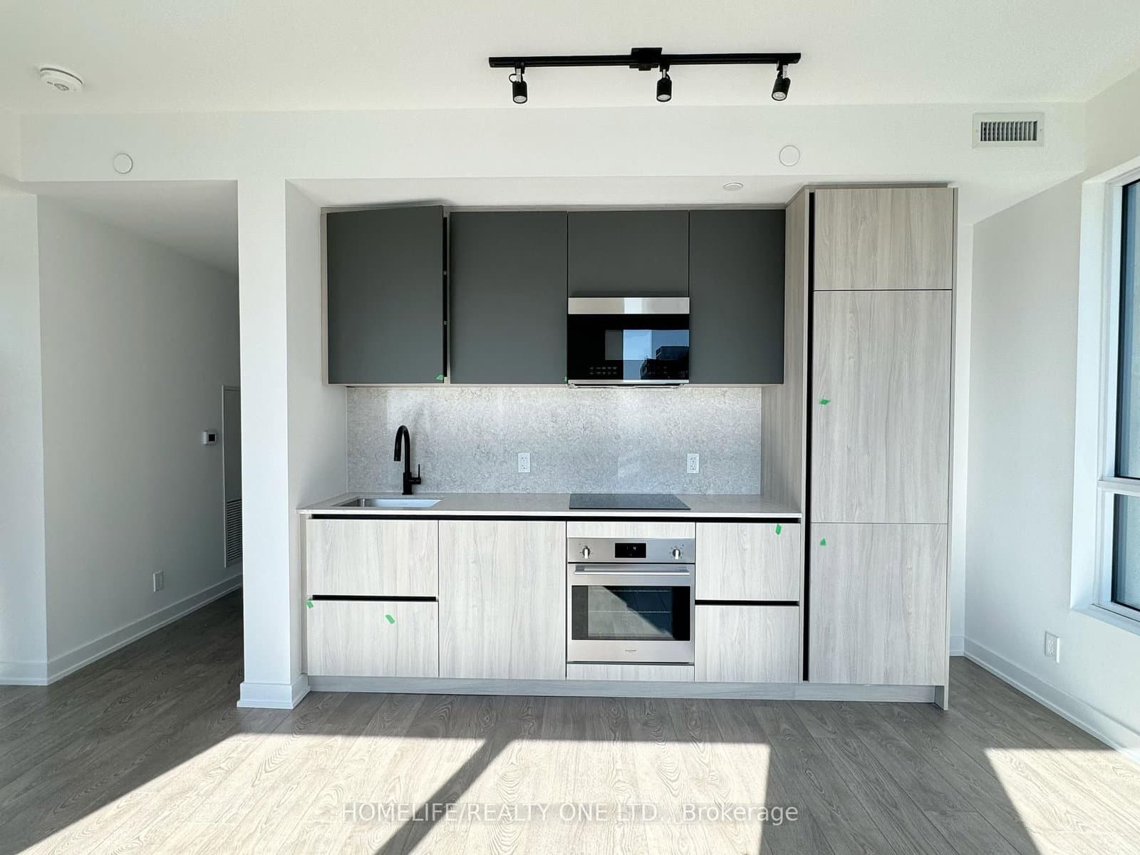 108 Peter Street, Unit 4106 - Image 2