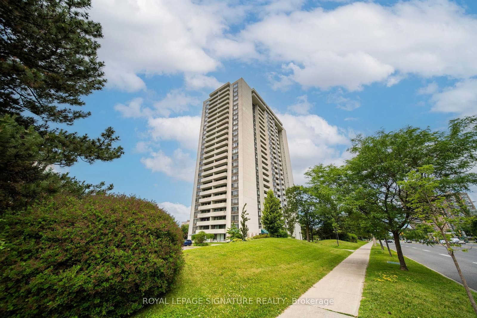 #1506 - 3300 Don Mills Road