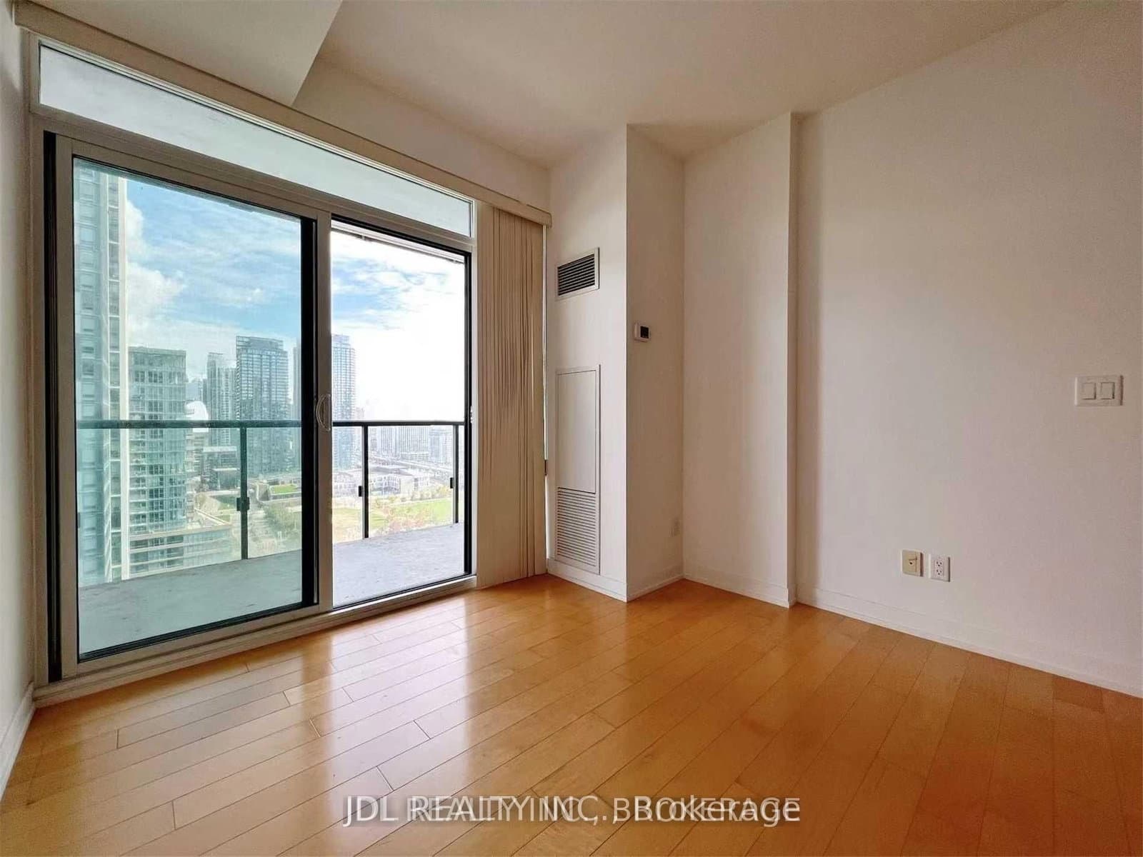 170 Fort York Boulevard, Unit 1907 - Image 6