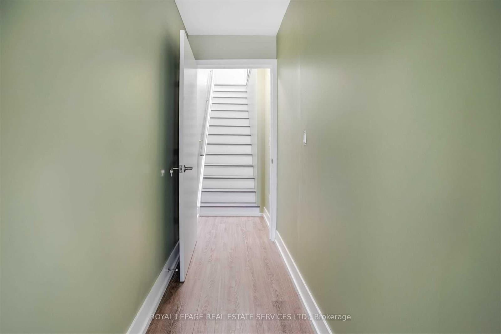 86 Givins Street, Unit Upper - Image 4