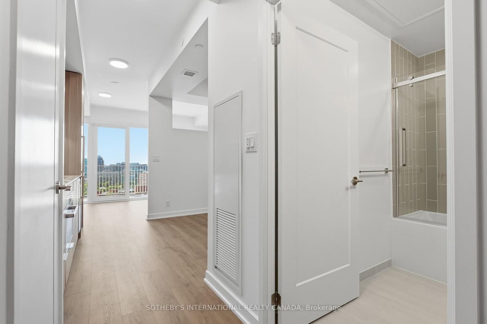 88 Bathurst Street, Unit 1420 - Image 4