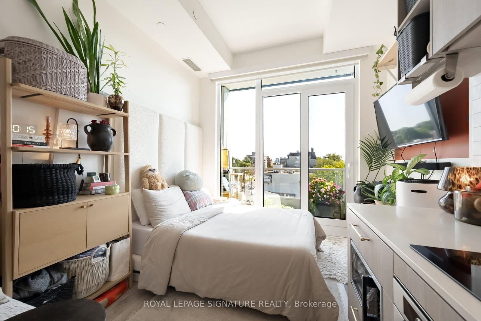 2020 Bathurst Street, Unit 929 - Image 2