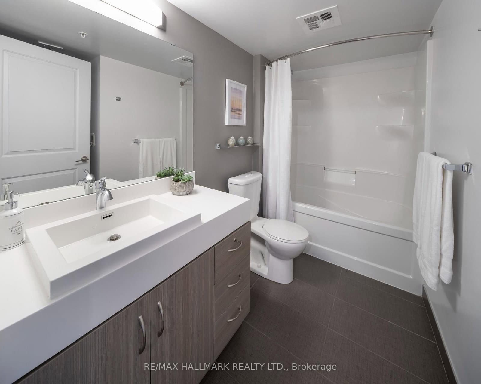 132 Berkeley Street, Unit 1004 - Image 6